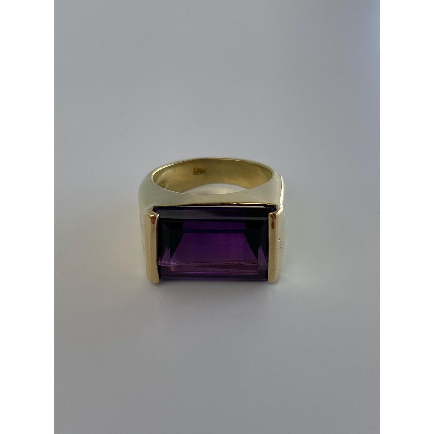 Vintage Solid 18k Yellow Gold Amethyst Signet Ring - Size 7