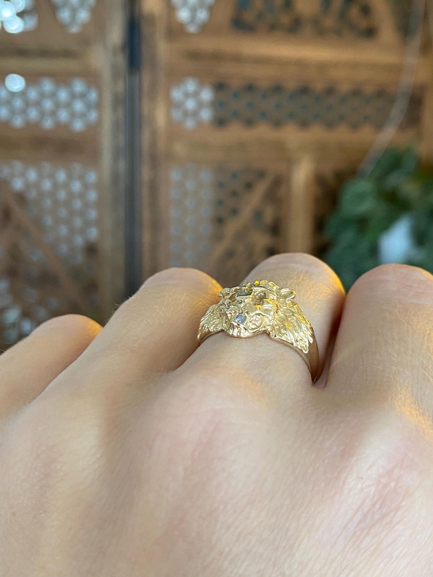 Vintage Solid 14k Yellow Gold Diamond Mouth Lion Ring - Size 5.75