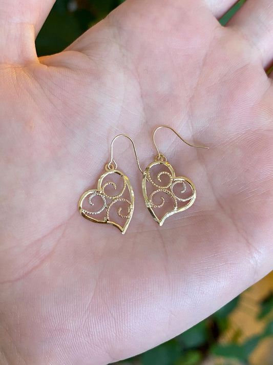 Vintage Solid 14k Tri Tone Gold Heart Dangle Earrings