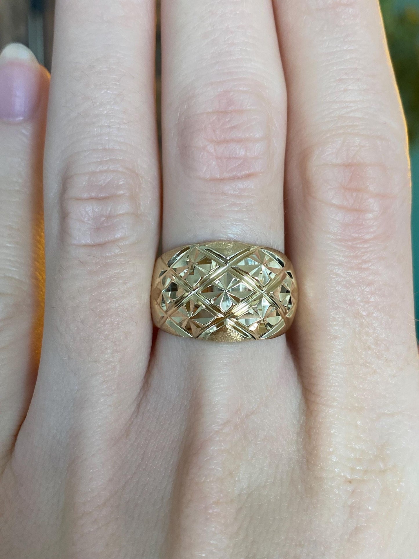 Vintage Solid 14k Yellow Gold Diamond Cut Domed Ring - Size 7