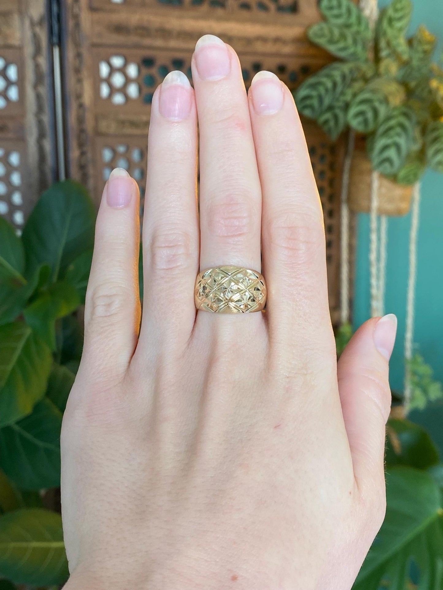 Vintage Solid 14k Yellow Gold Diamond Cut Domed Ring - Size 7