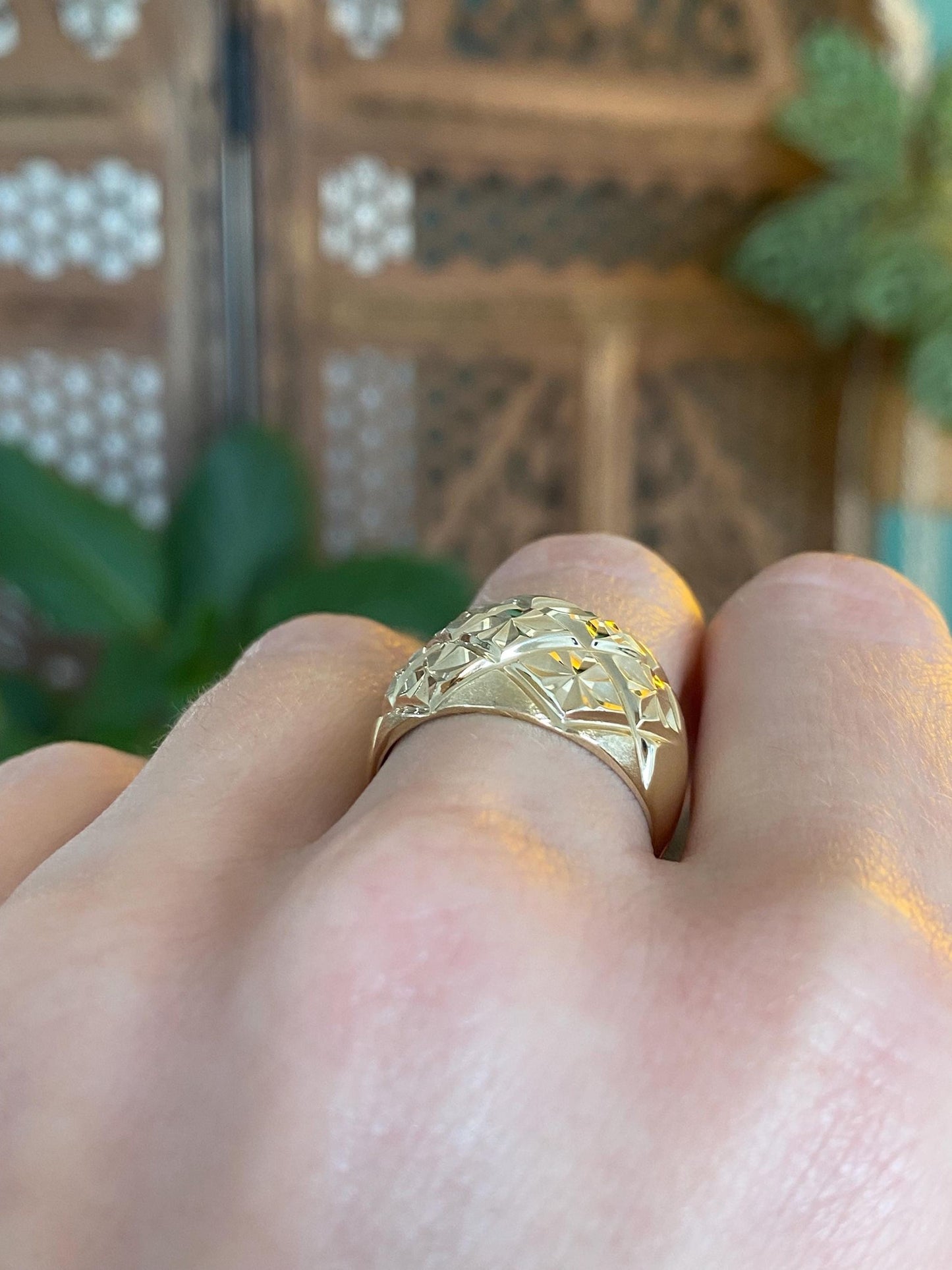 Vintage Solid 14k Yellow Gold Diamond Cut Domed Ring - Size 7