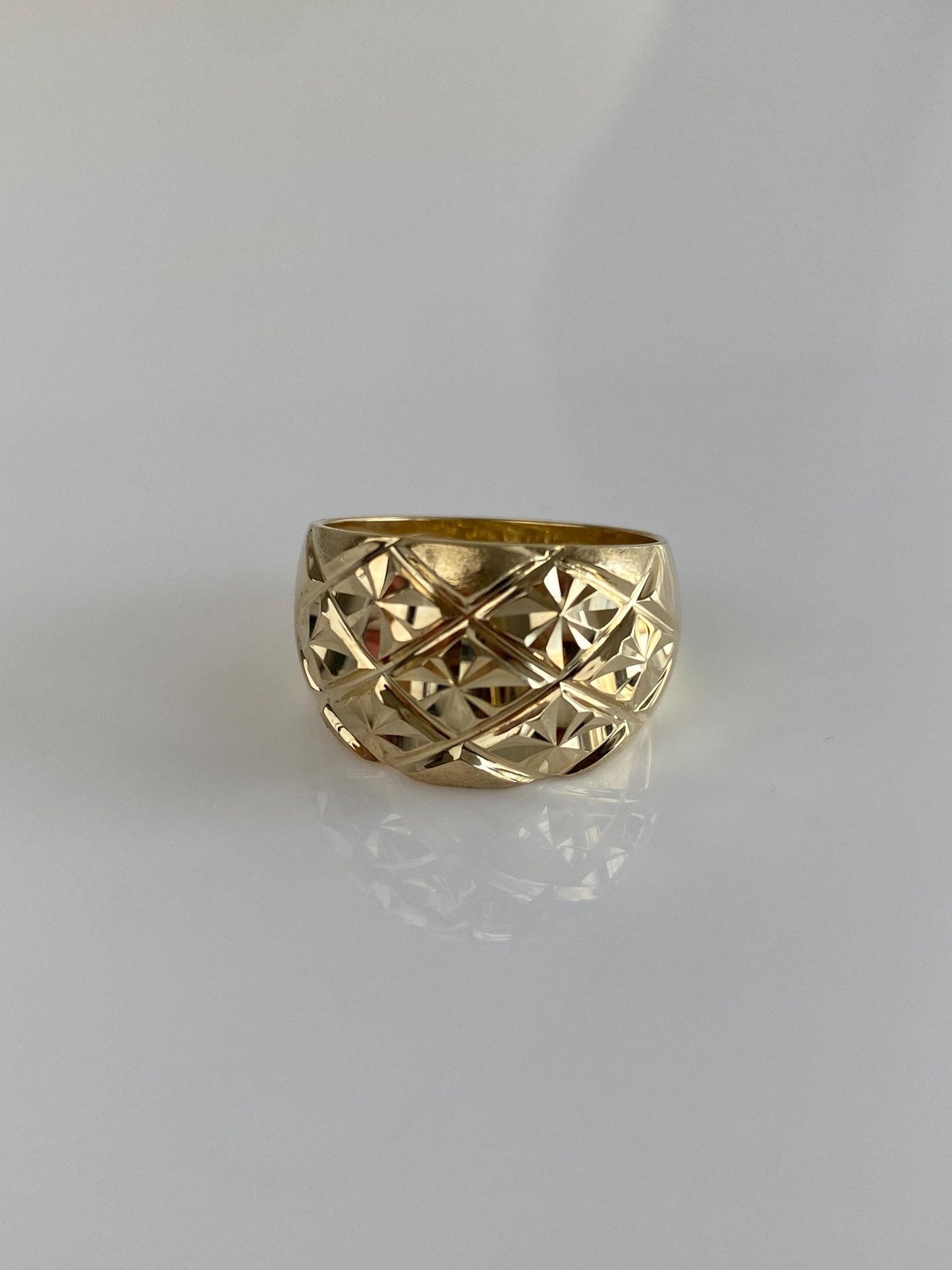 Vintage Solid 14k Yellow Gold Diamond Cut Domed Ring - Size 7