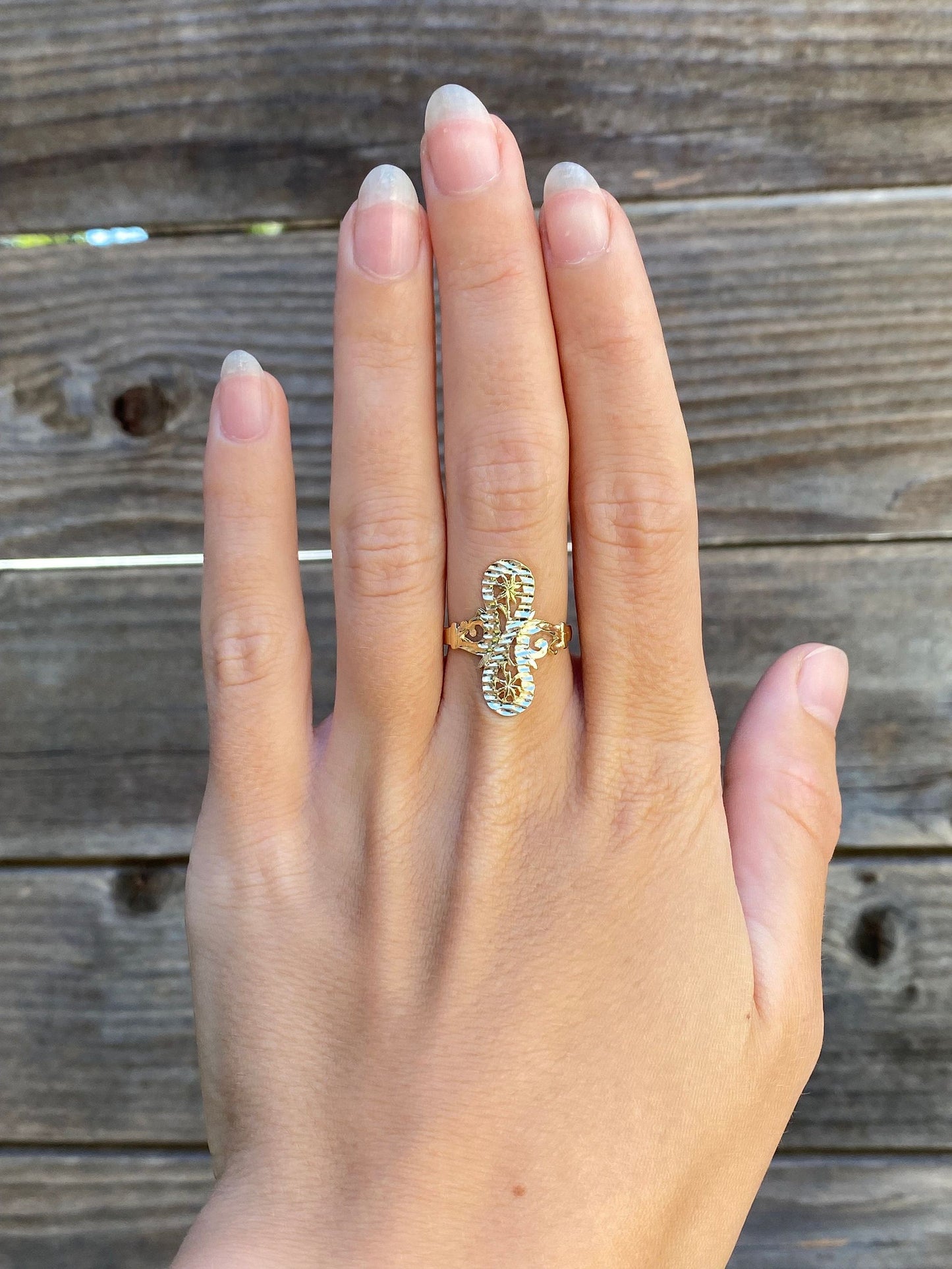 Vintage Solid 14k Yellow Gold Diamond Cut Ring - Size 6.25