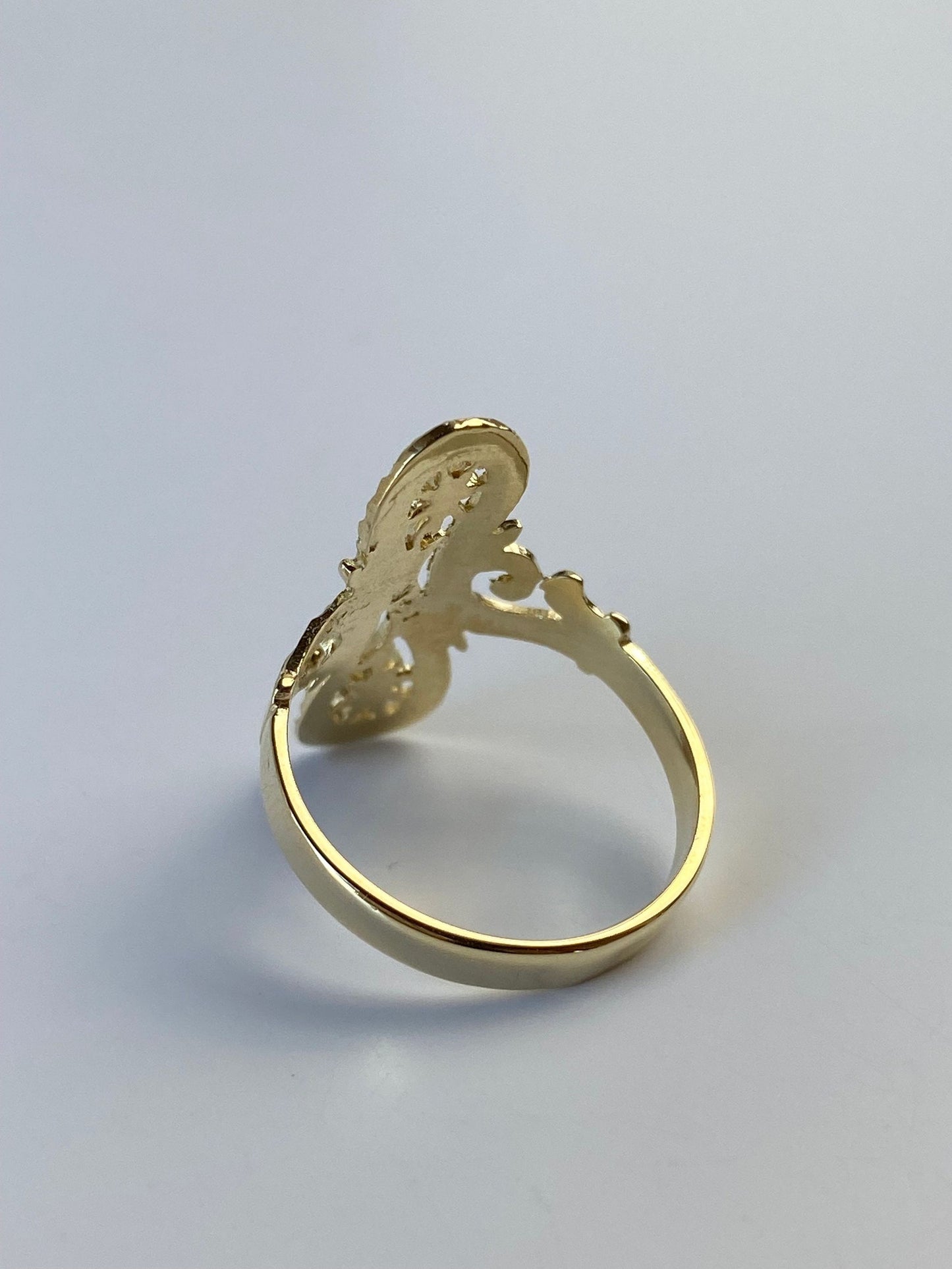 Vintage Solid 14k Yellow Gold Diamond Cut Ring - Size 6.25