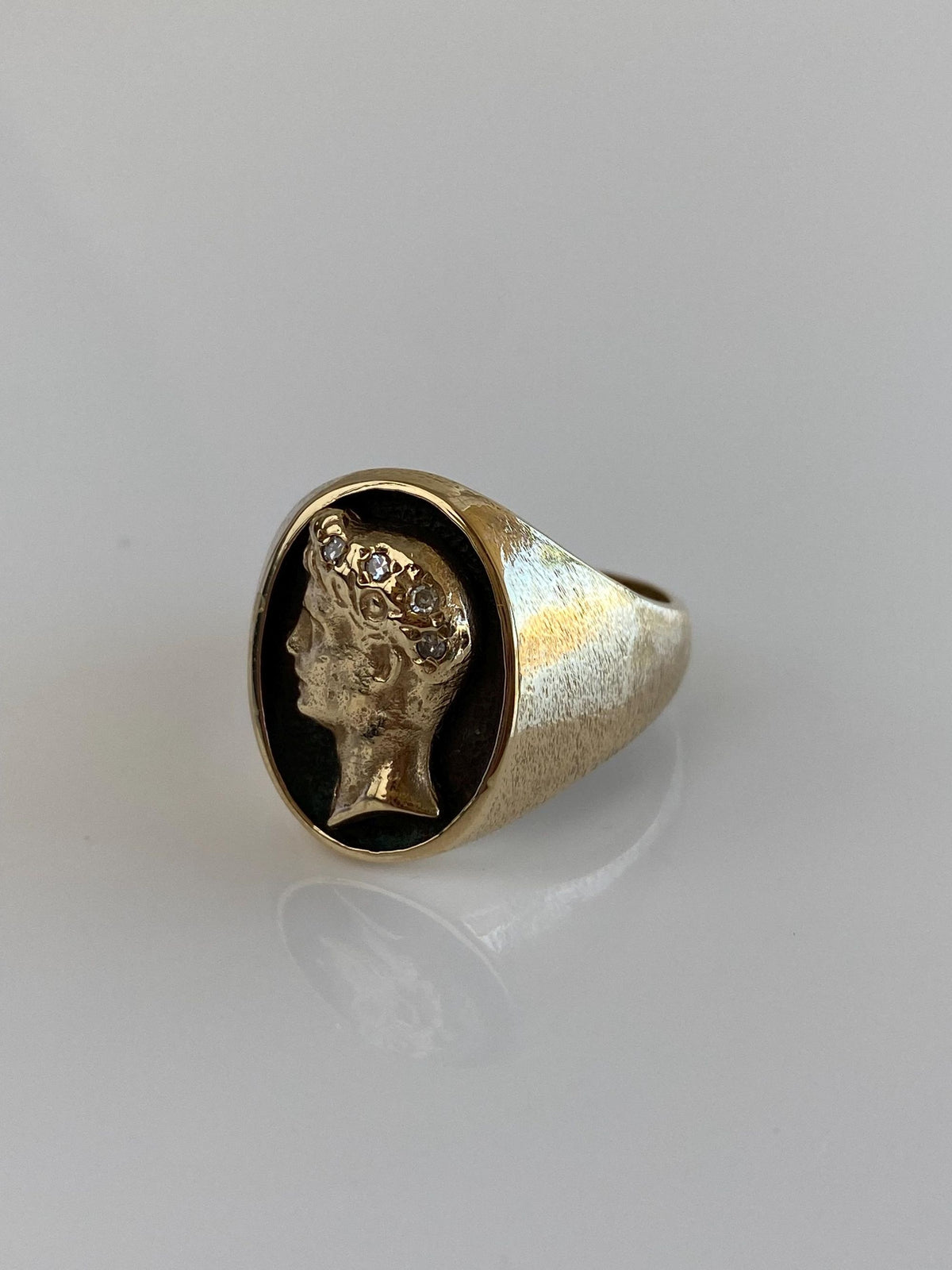 Vintage Solid 10k Yellow Gold Diamonds Roman Head Signet Ring - Size 9.5