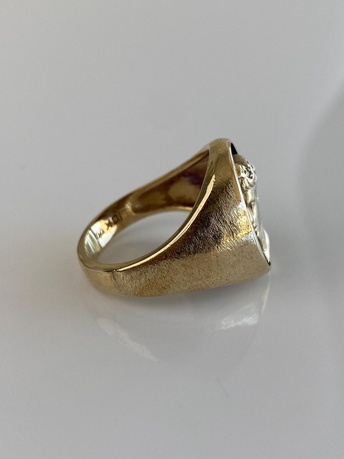 Vintage Solid 10k Yellow Gold Diamonds Roman Head Signet Ring - Size 9.5