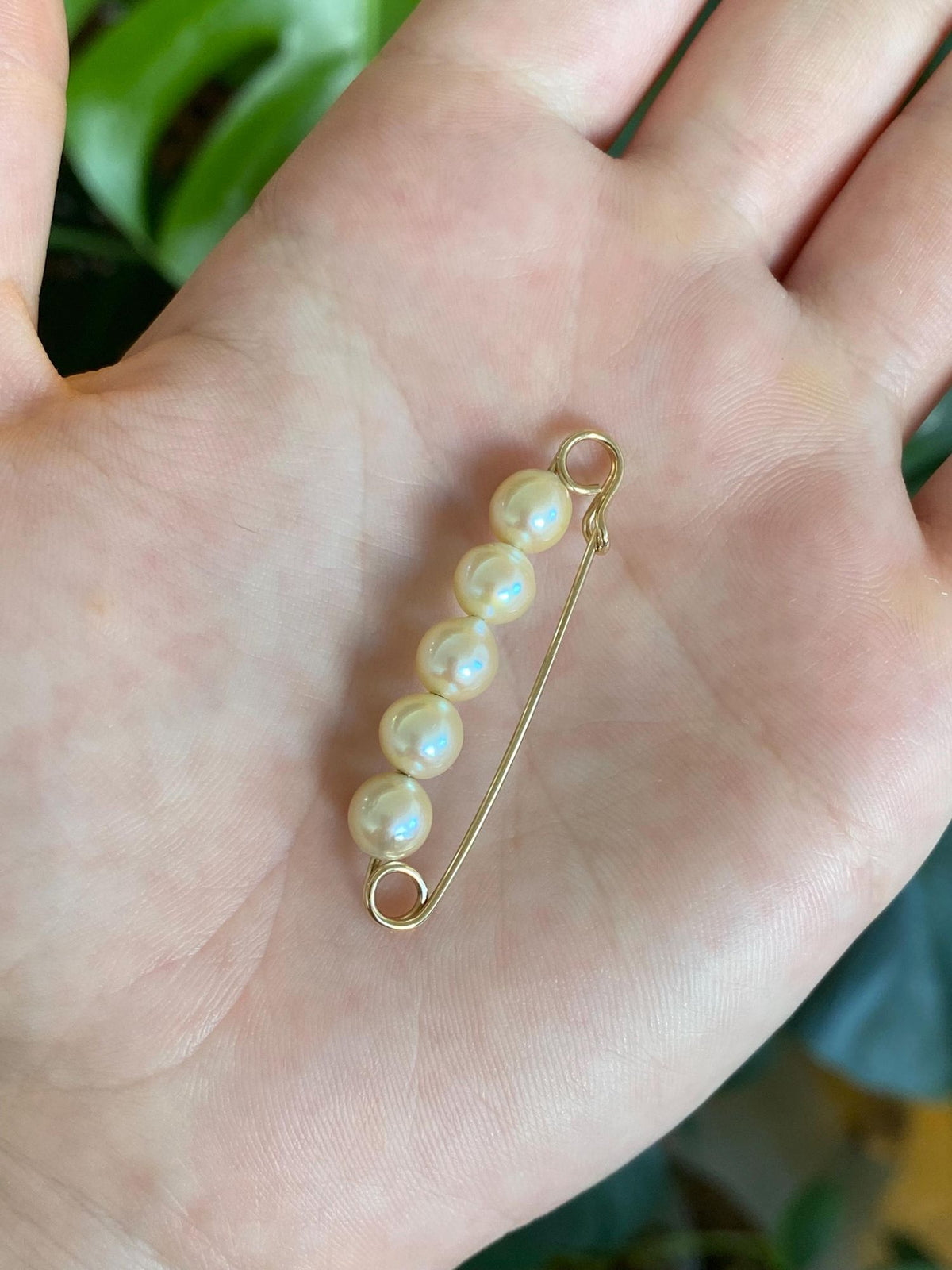 Vintage Solid 14k Yellow Gold Pearls Safety Pin