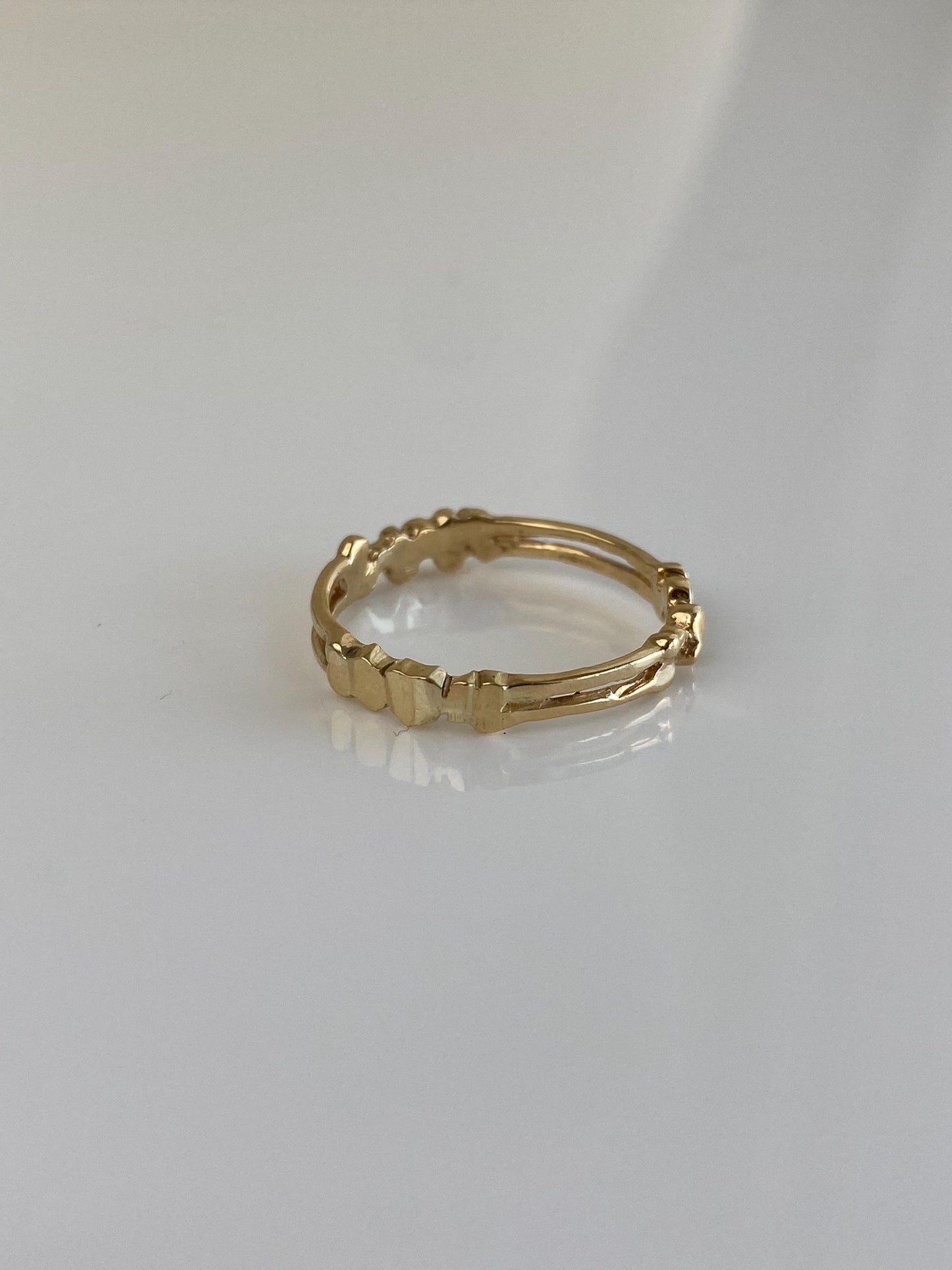 Vintage Solid 14k Yellow Gold Nugget Design Ring - Size 6.5