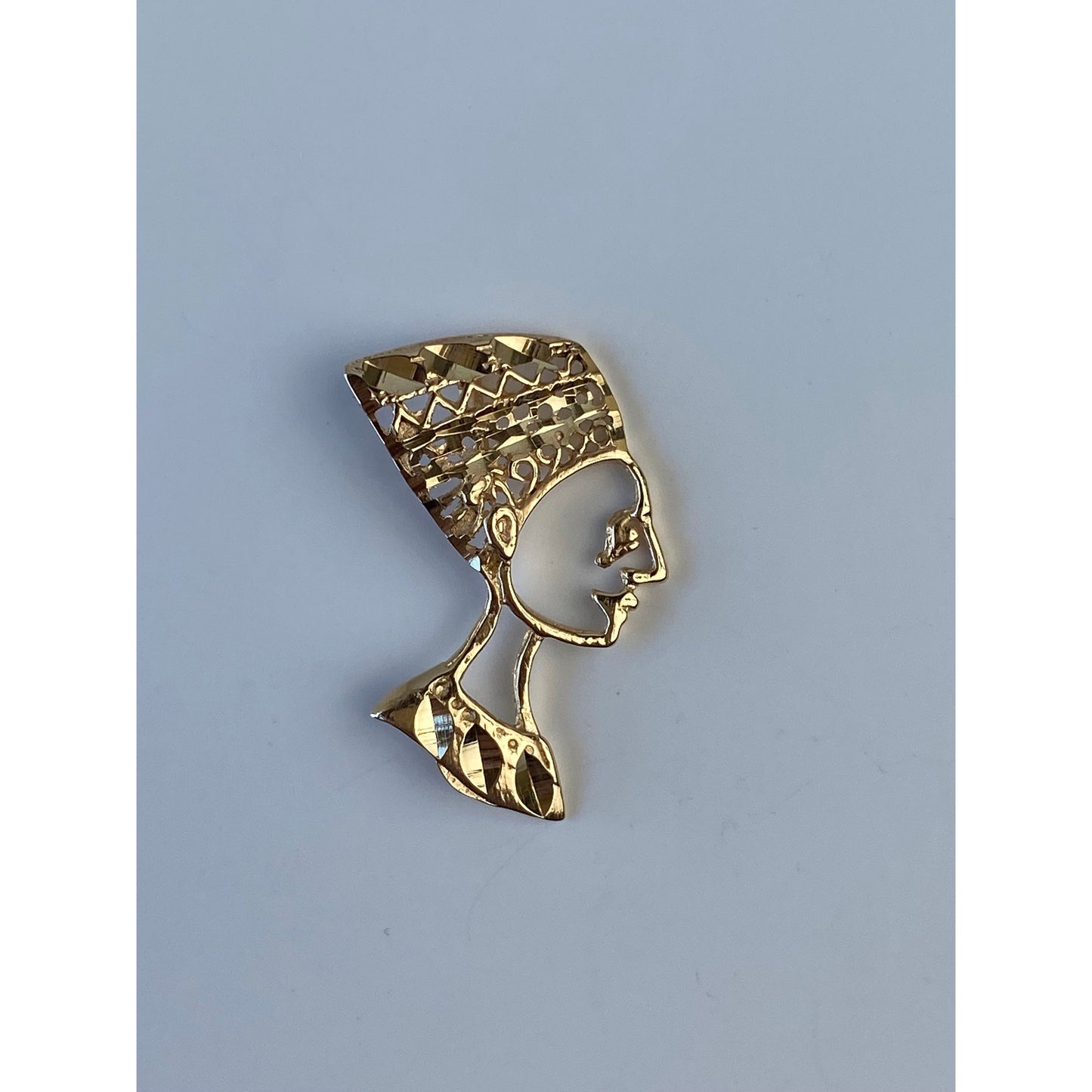Vintage Solid 14k Yellow Gold Diamond Cut Egyptian Nefertiti Charm