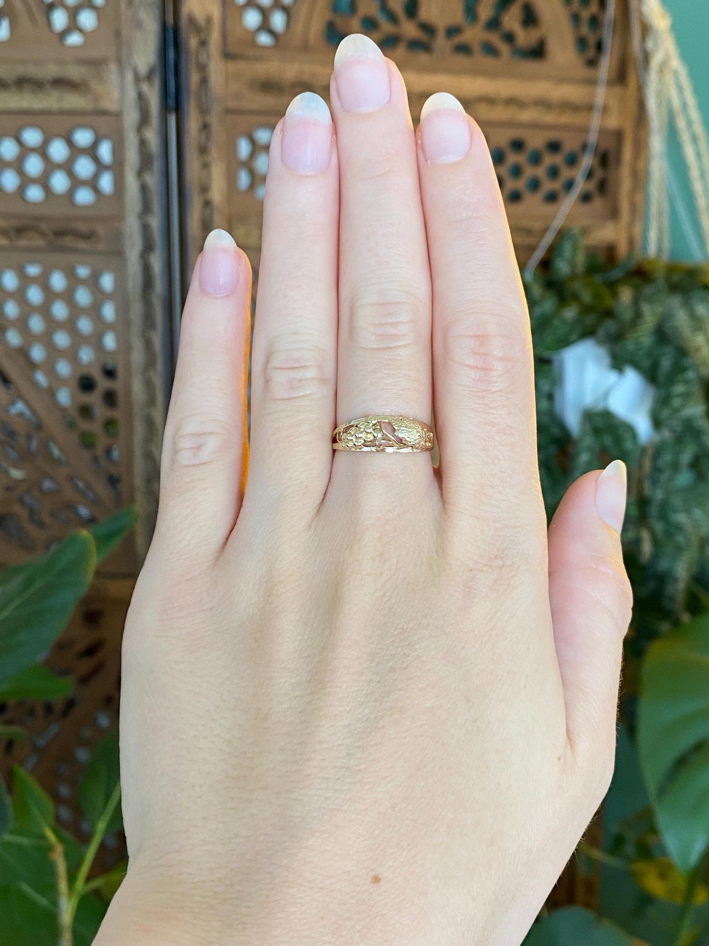 Solid 10k Yellow Gold Grapevine Ring - Size 6.75