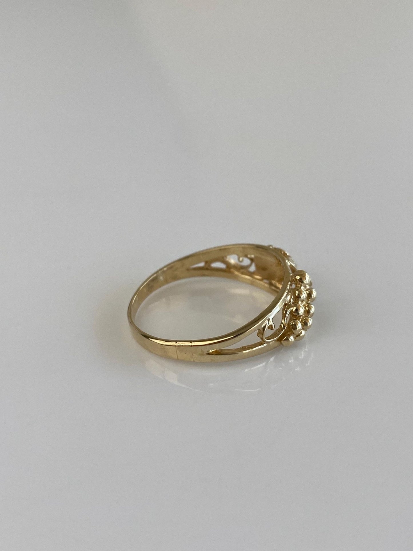 Solid 10k Yellow Gold Grapevine Ring - Size 6.75