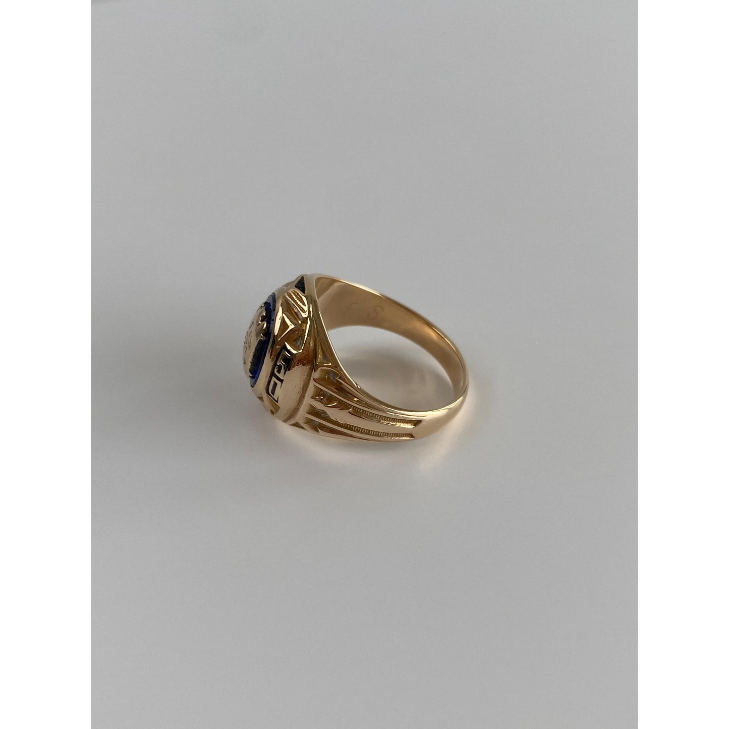 Vintage Solid 10k Yellow Gold 1950 Class Ring - Size 6.25