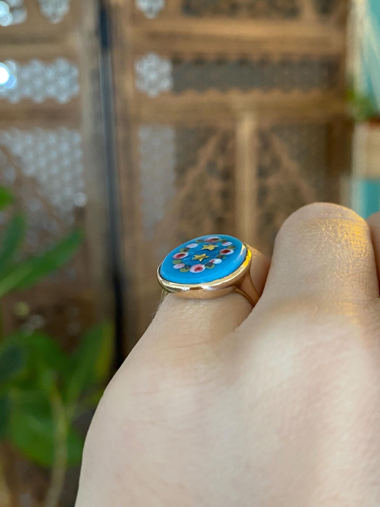 Vintage Solid 10k Yellow Gold Resin Design Signet Ring - Size 3.5