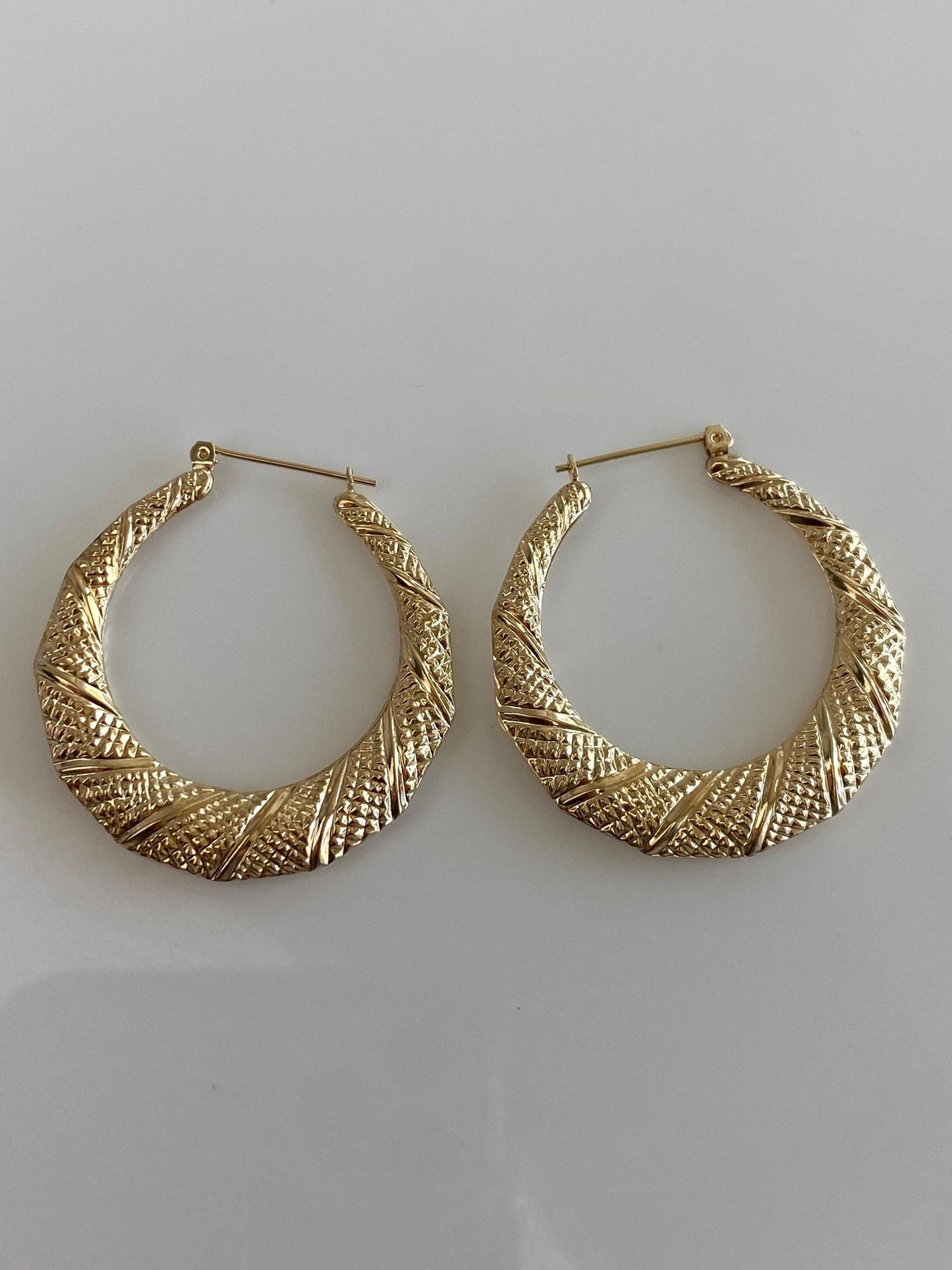 Vintage 14k Yellow Gold Textured Tapered Hoop Earrings