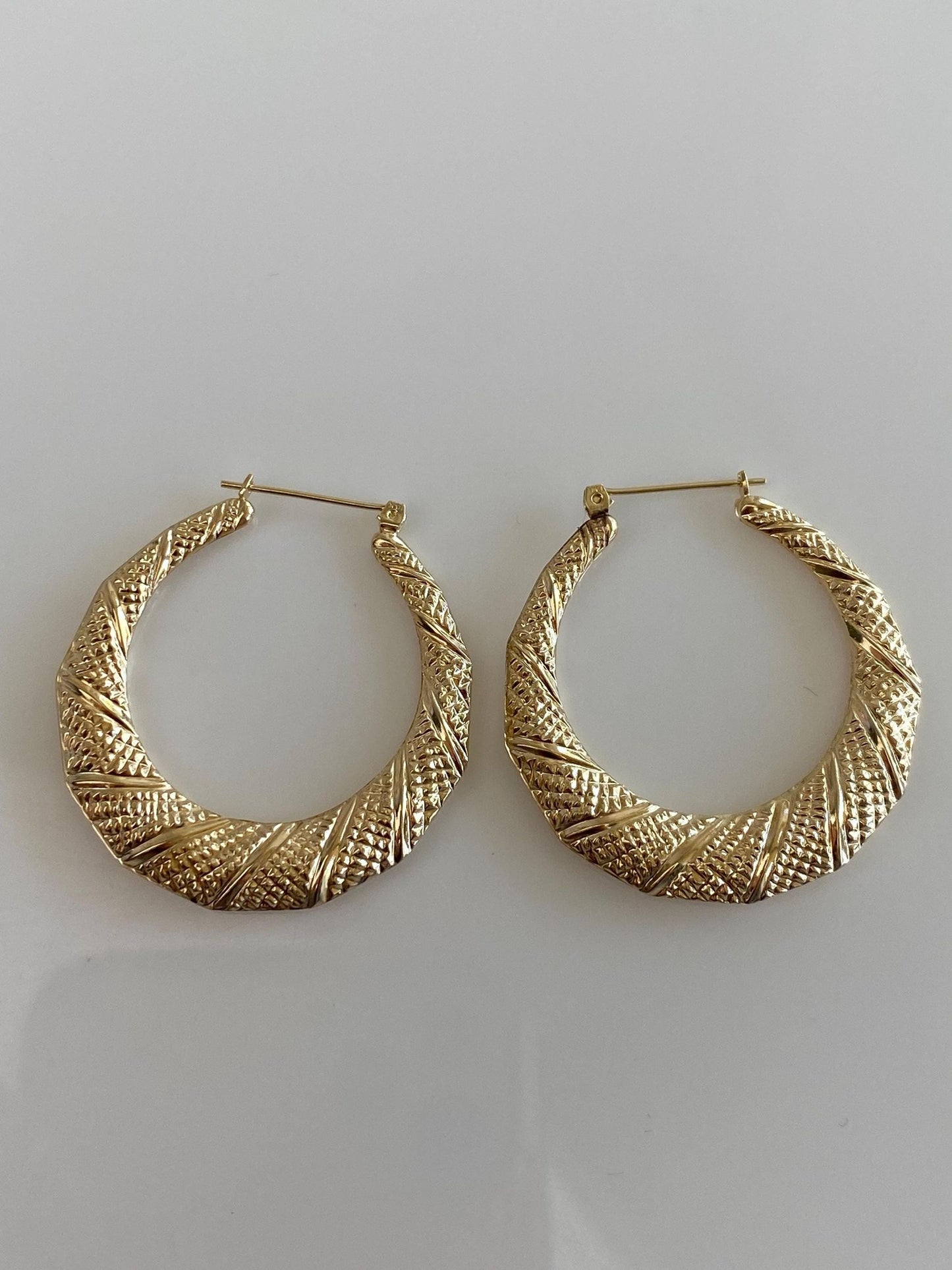 Vintage 14k Yellow Gold Textured Tapered Hoop Earrings