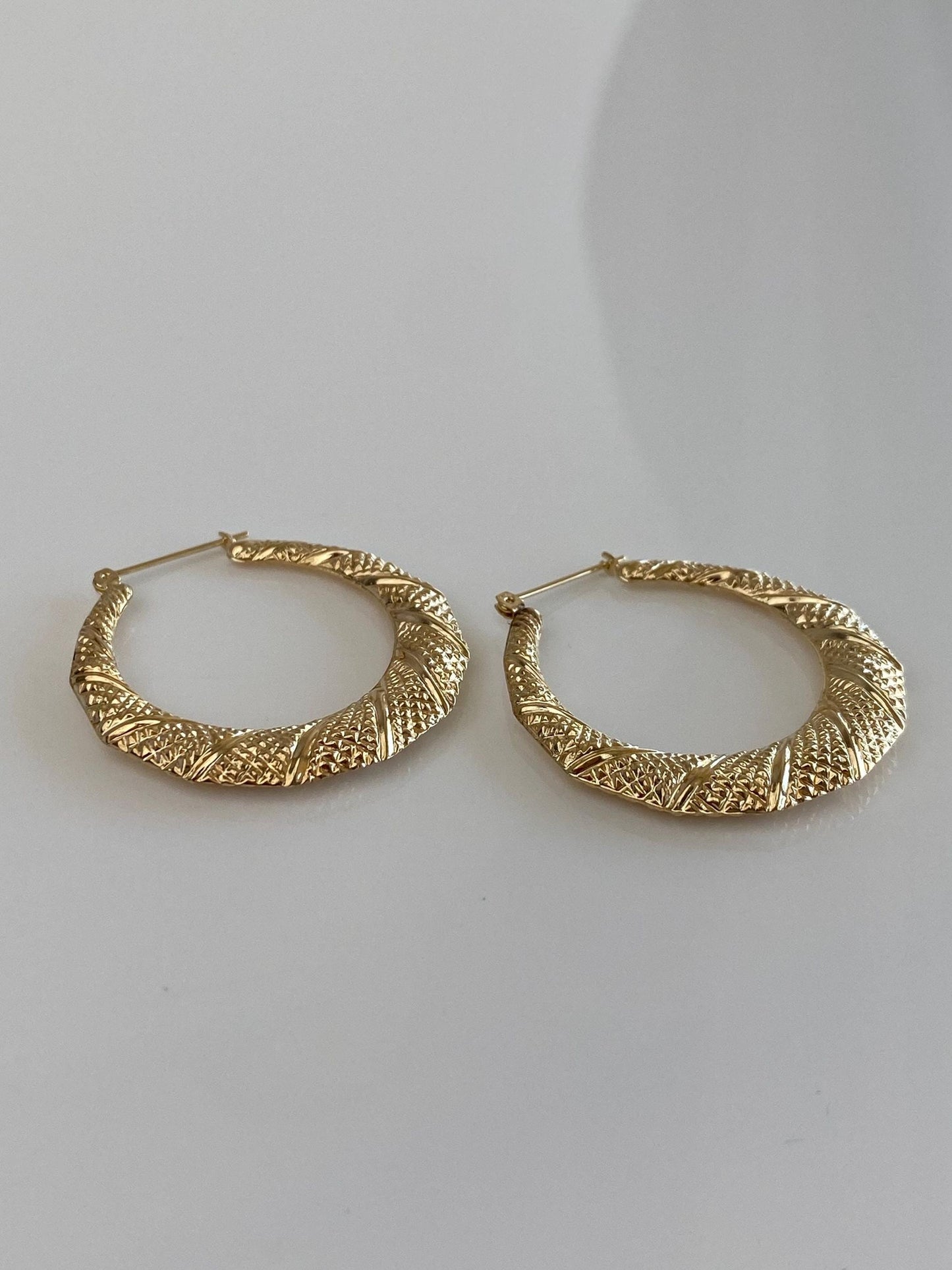 Vintage 14k Yellow Gold Textured Tapered Hoop Earrings