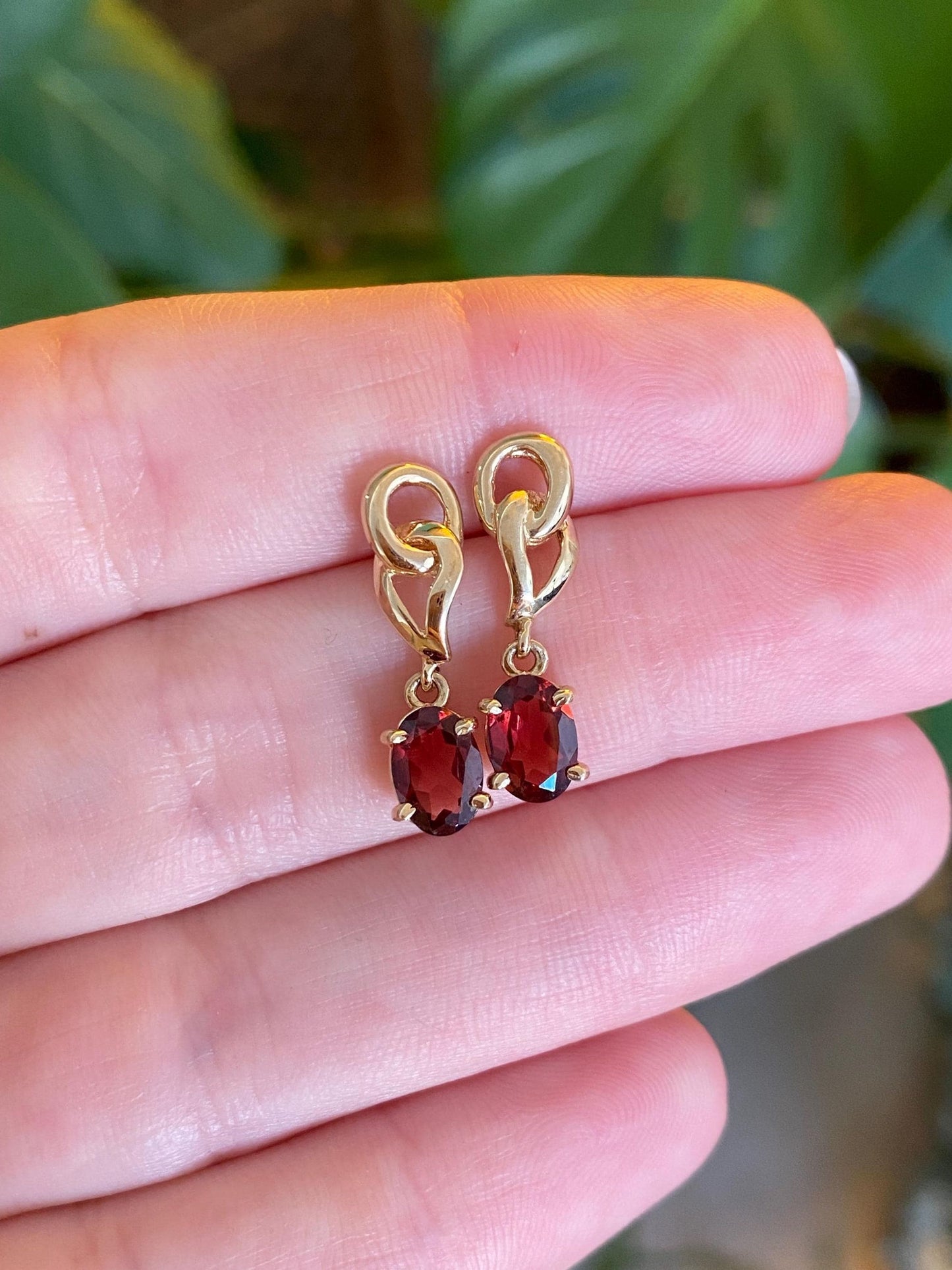 Vintage Solid 14k Yellow Gold Garnet Dangle Stud Earrings
