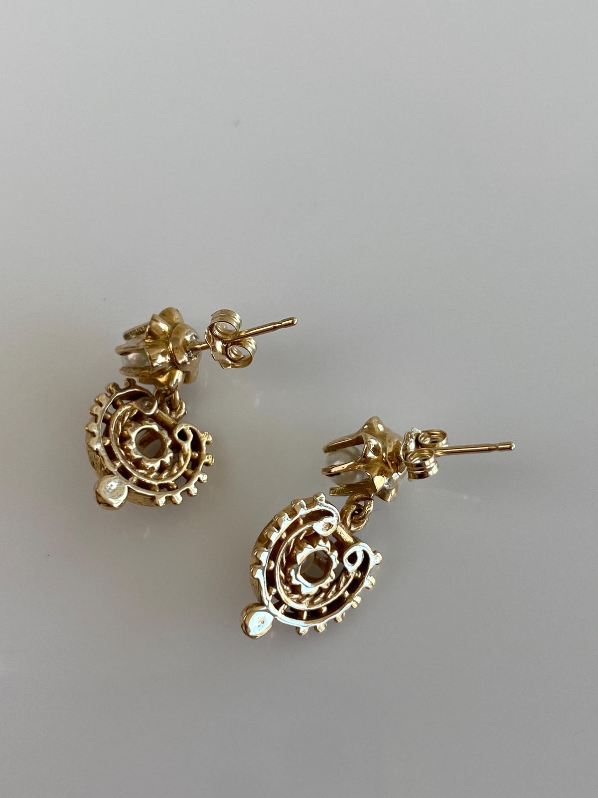 Vintage Solid 14k Yellow Gold Ornate Pearls Dangle Stud Earrings