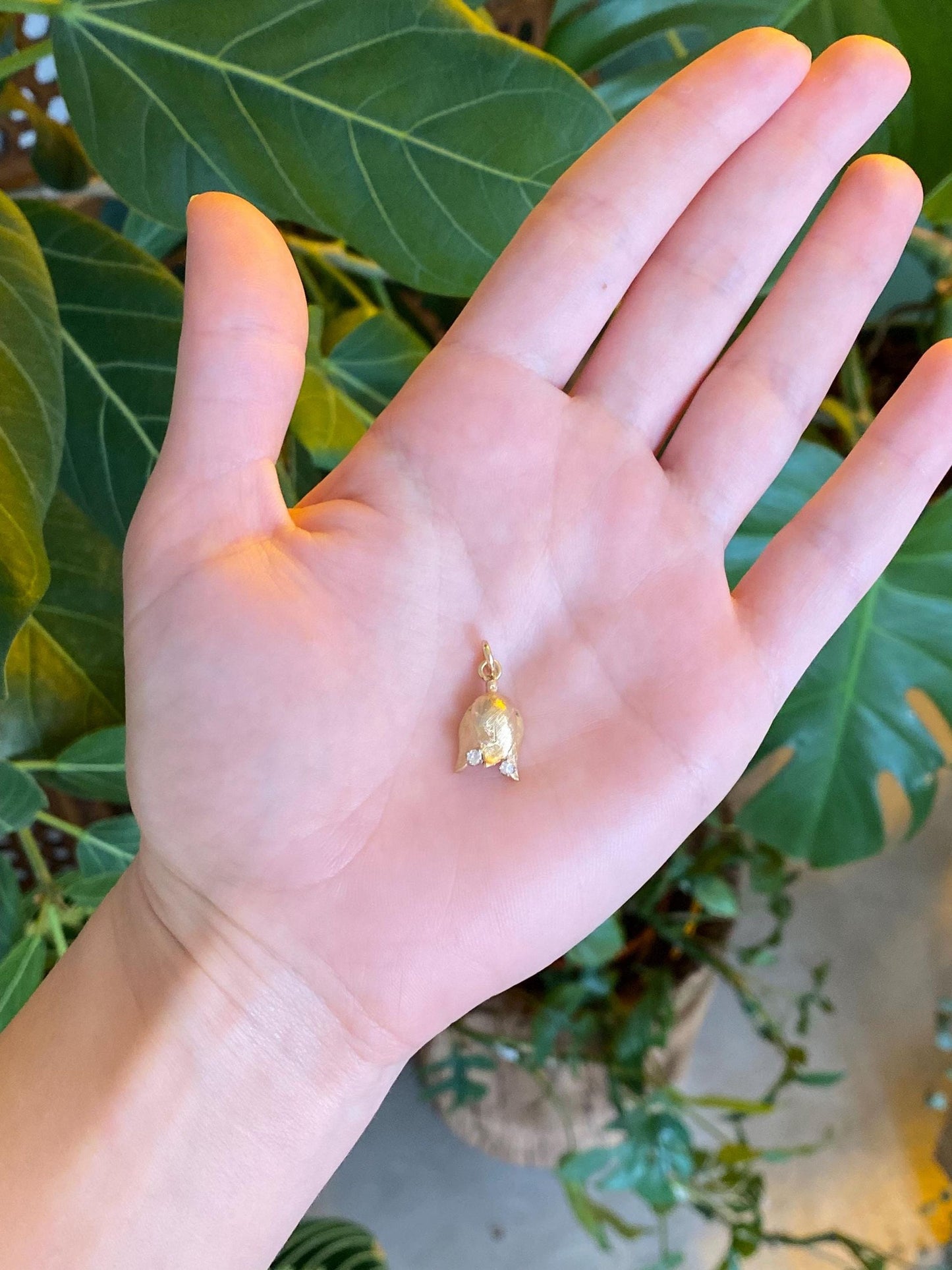 Vintage Solid 14k Yellow Gold Diamond Flower Charm