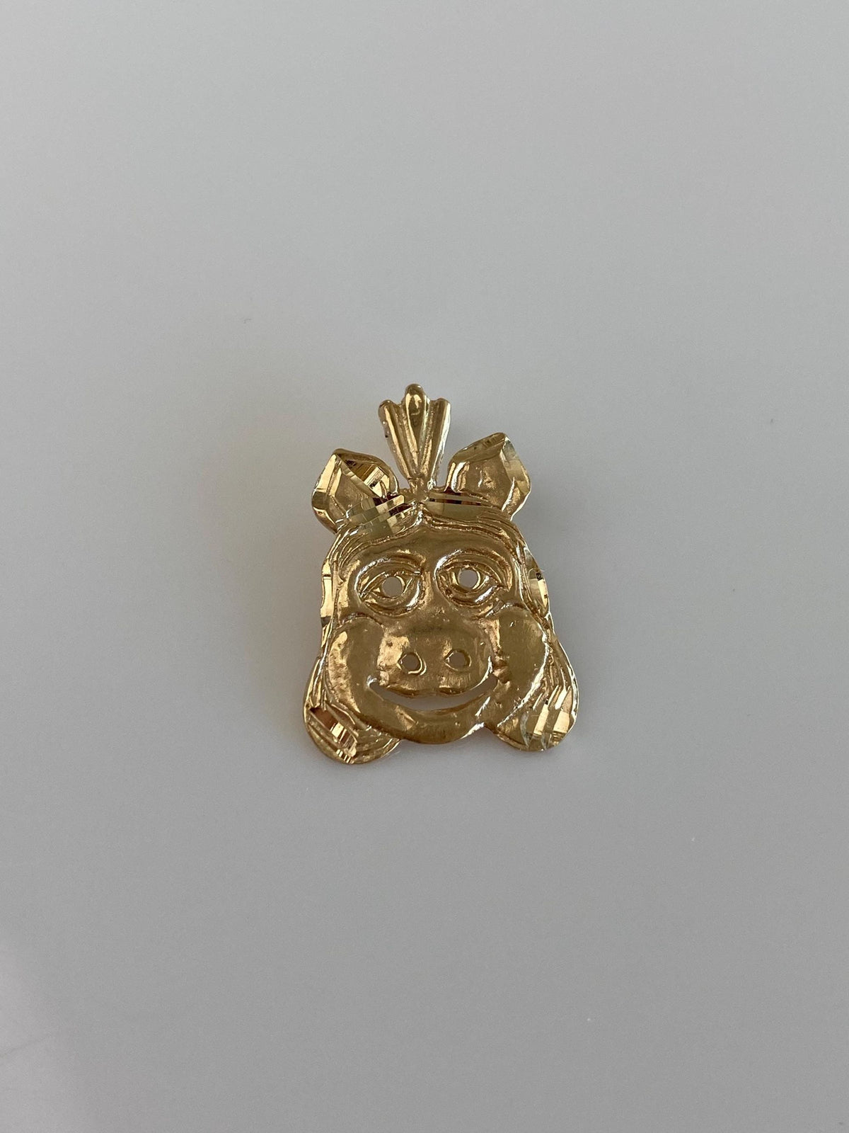 Vintage Solid 14k Yellow Gold Diamond Cut Piggy Face Charm