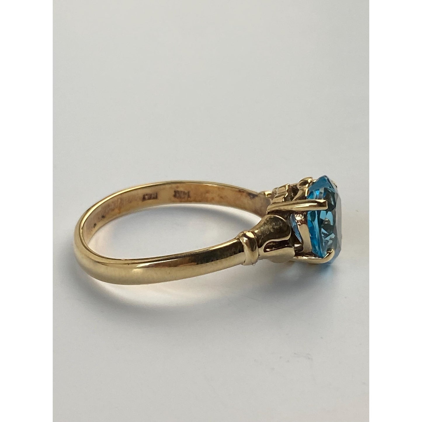 Vintage Solid 14k Yellow Gold Topaz Heart Ring - Size 7