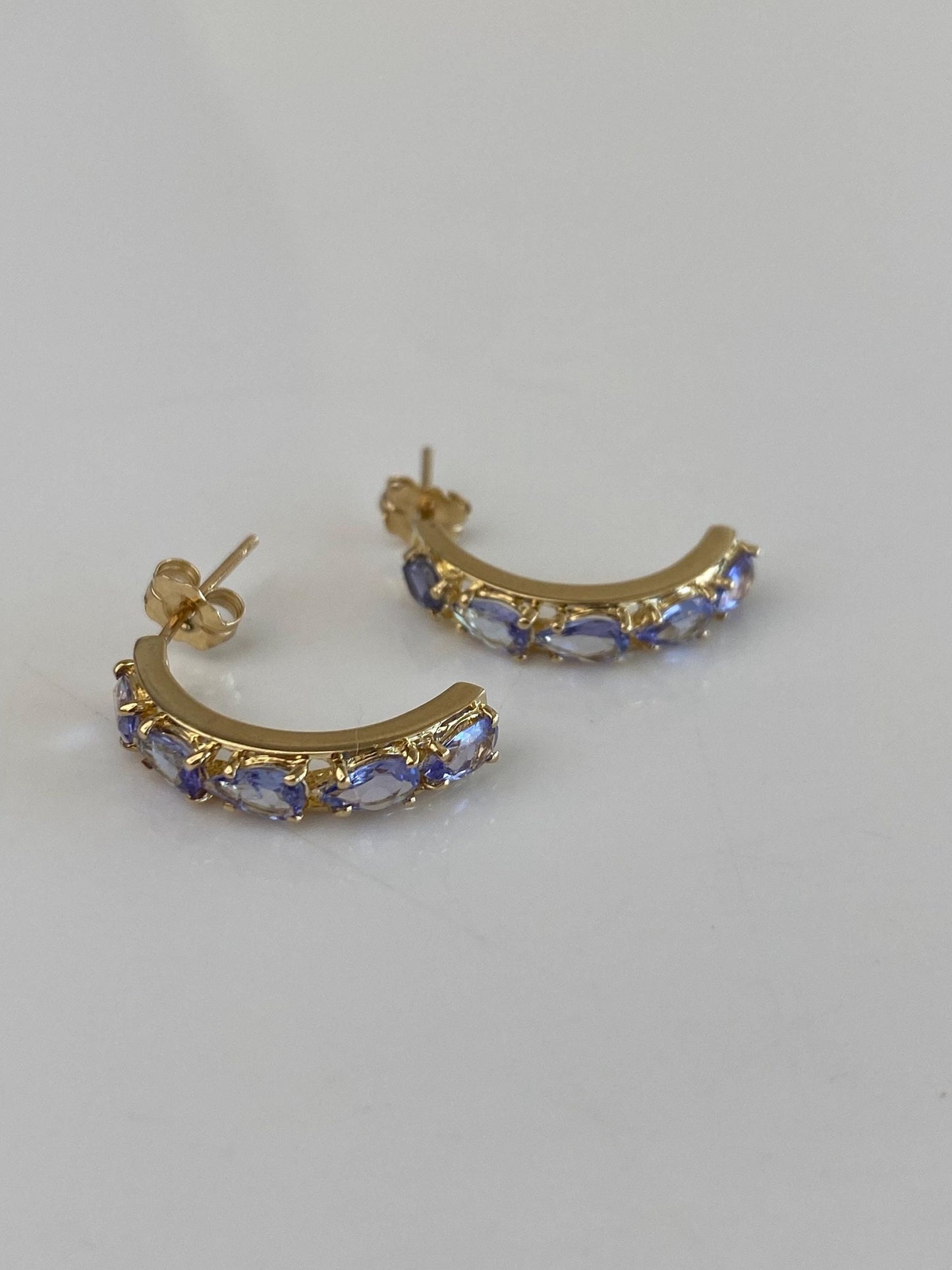 Vintage Solid 14k Yellow Gold Tanzanite Stud Earrings