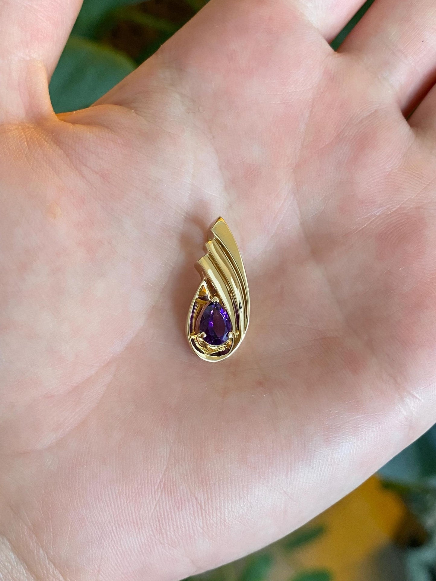 Vintage Solid 14k Yellow Gold Amethyst Teardrop Charm