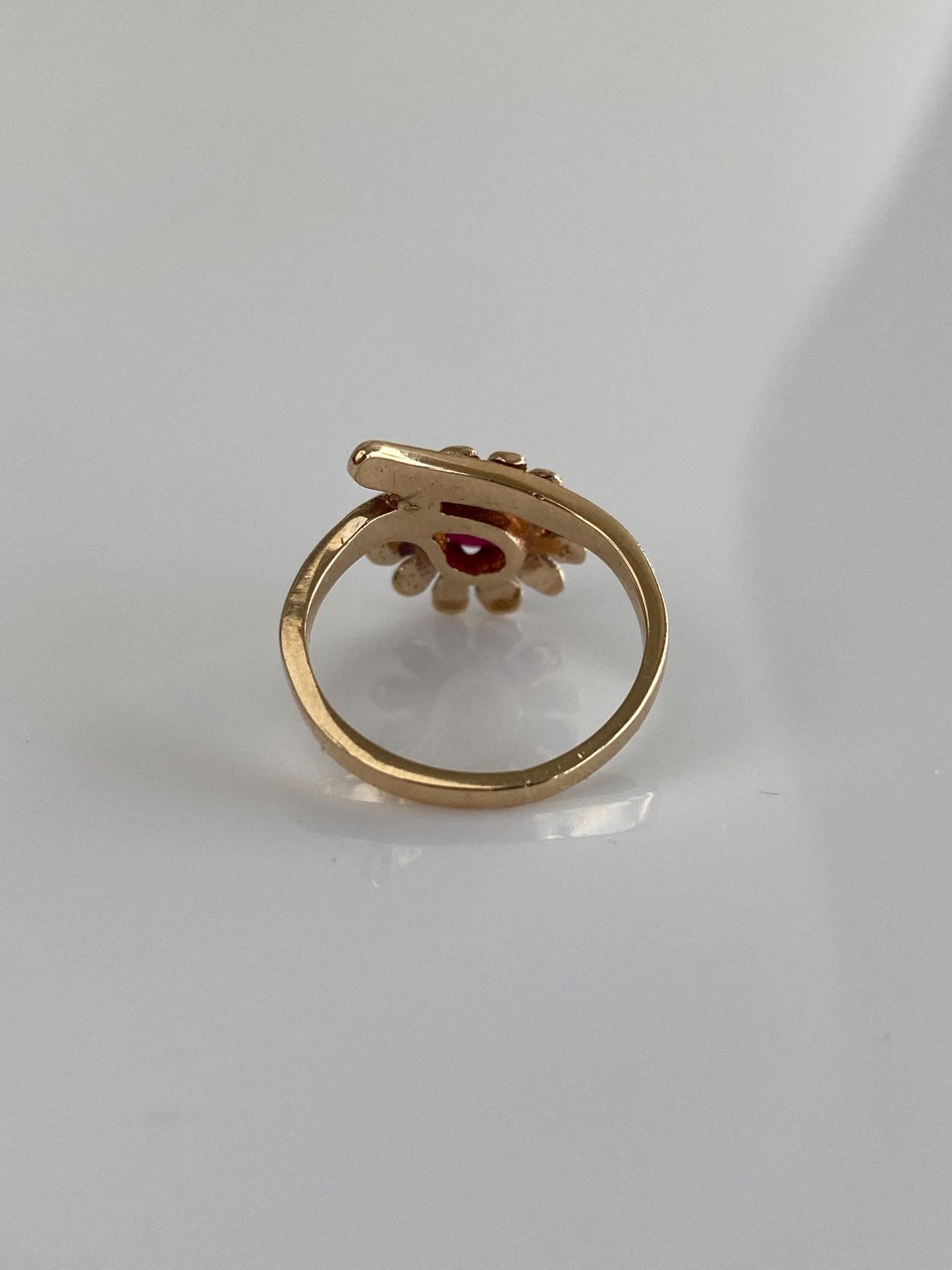 Vintage Solid 10k Yellow Gold Pink Star Sapphire Flower Ring - Size 3.75