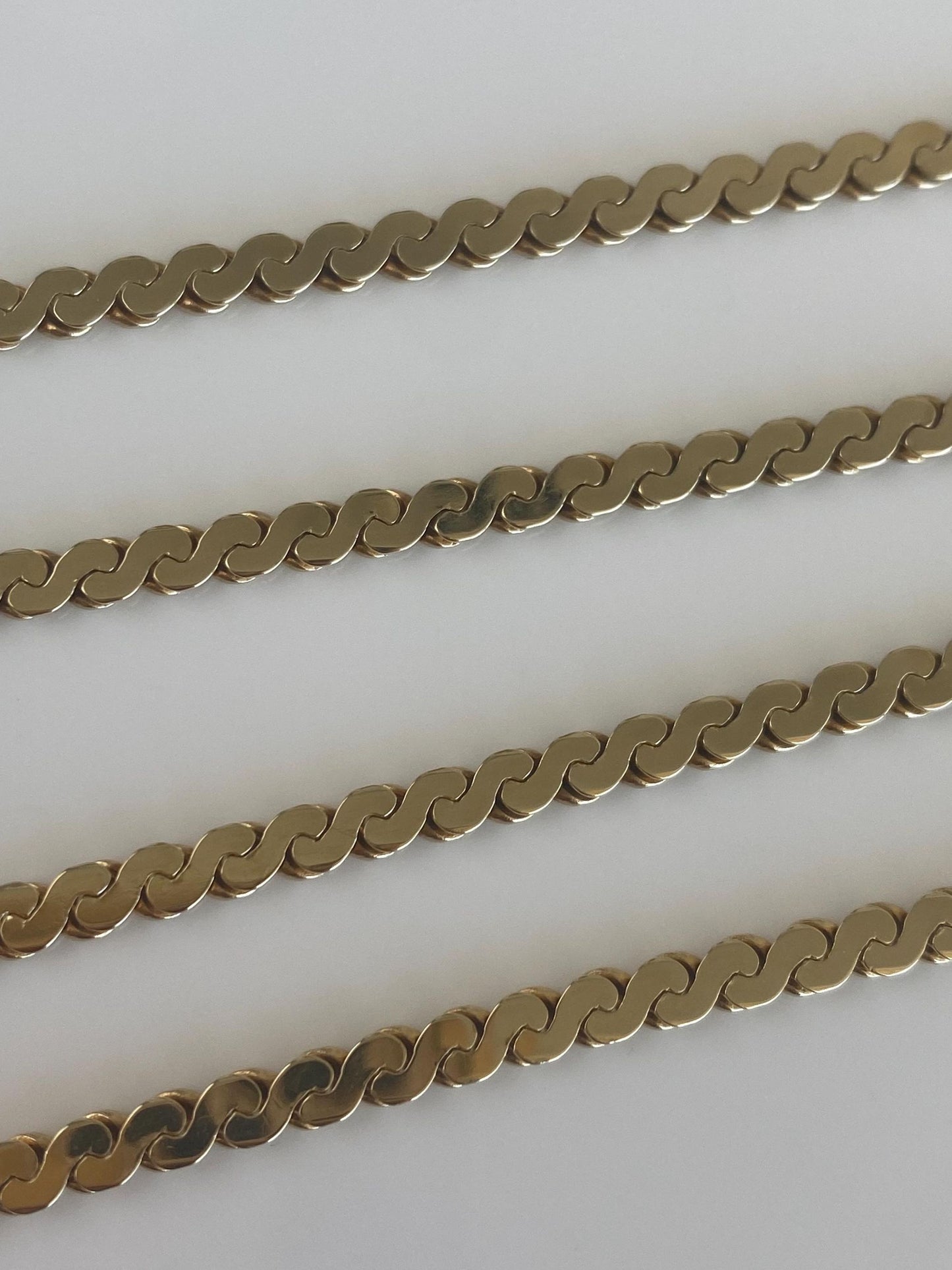 Vintage Solid 14k Yellow Gold Chunky Serpentine Chain Necklace - 16 inches