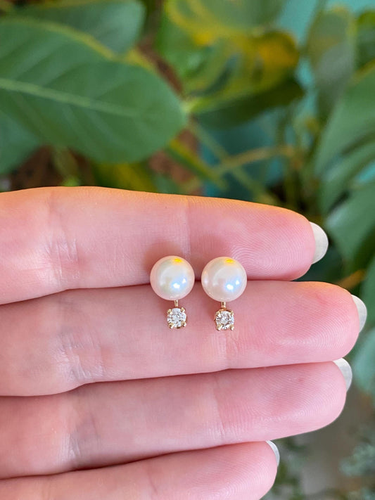 Vintage Solid 14k Yellow Gold Diamond Pearl Stud Earrings