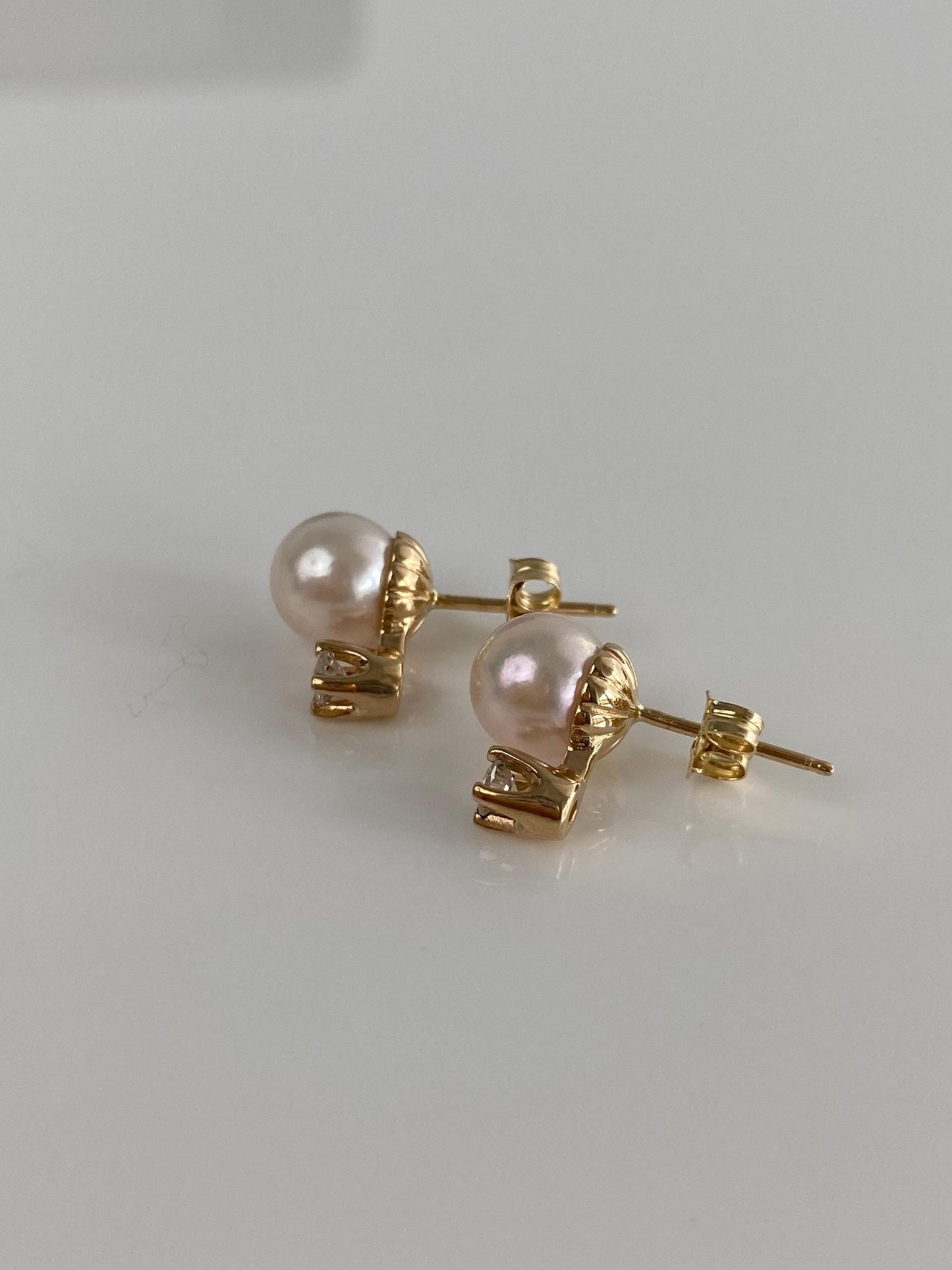 Vintage Solid 14k Yellow Gold Diamond Pearl Stud Earrings