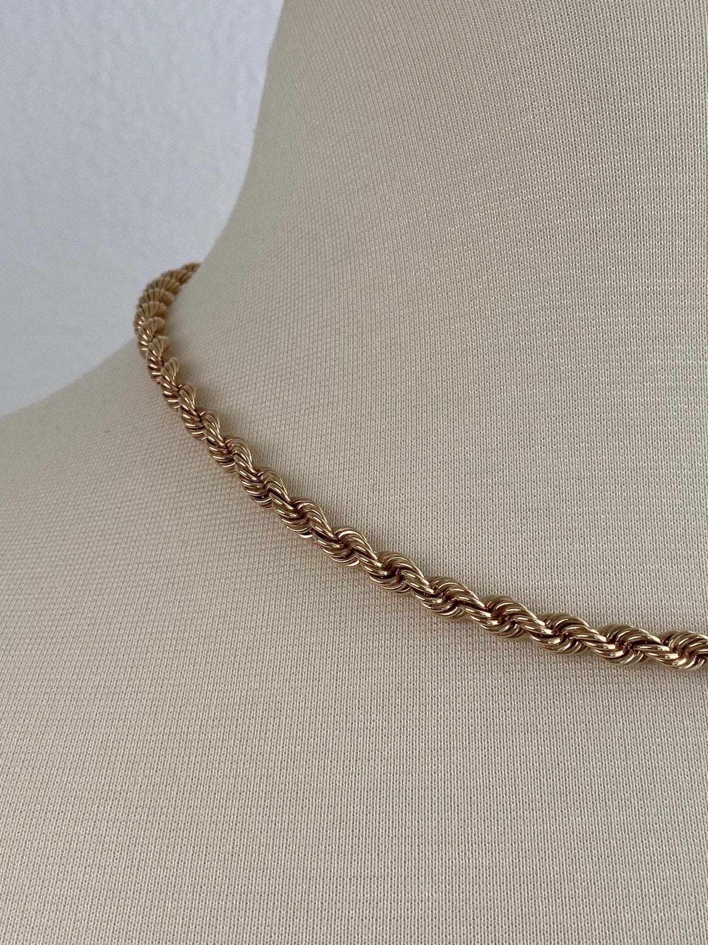Vintage 14k Yellow Gold Chunky Rope Chain Necklace - 18 inches
