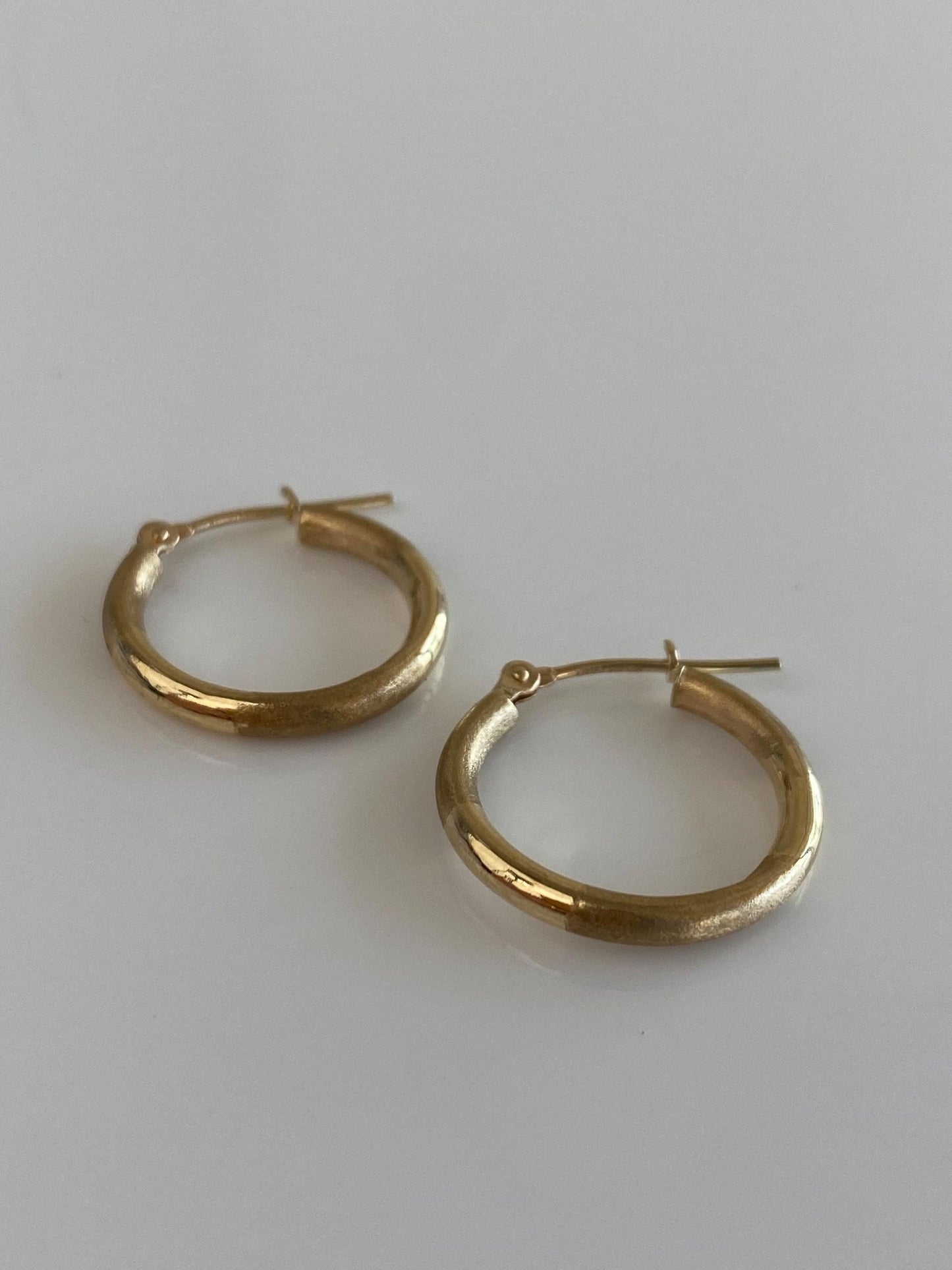 Vintage 10k Yellow Gold Satin Shiny Hoop Earrings