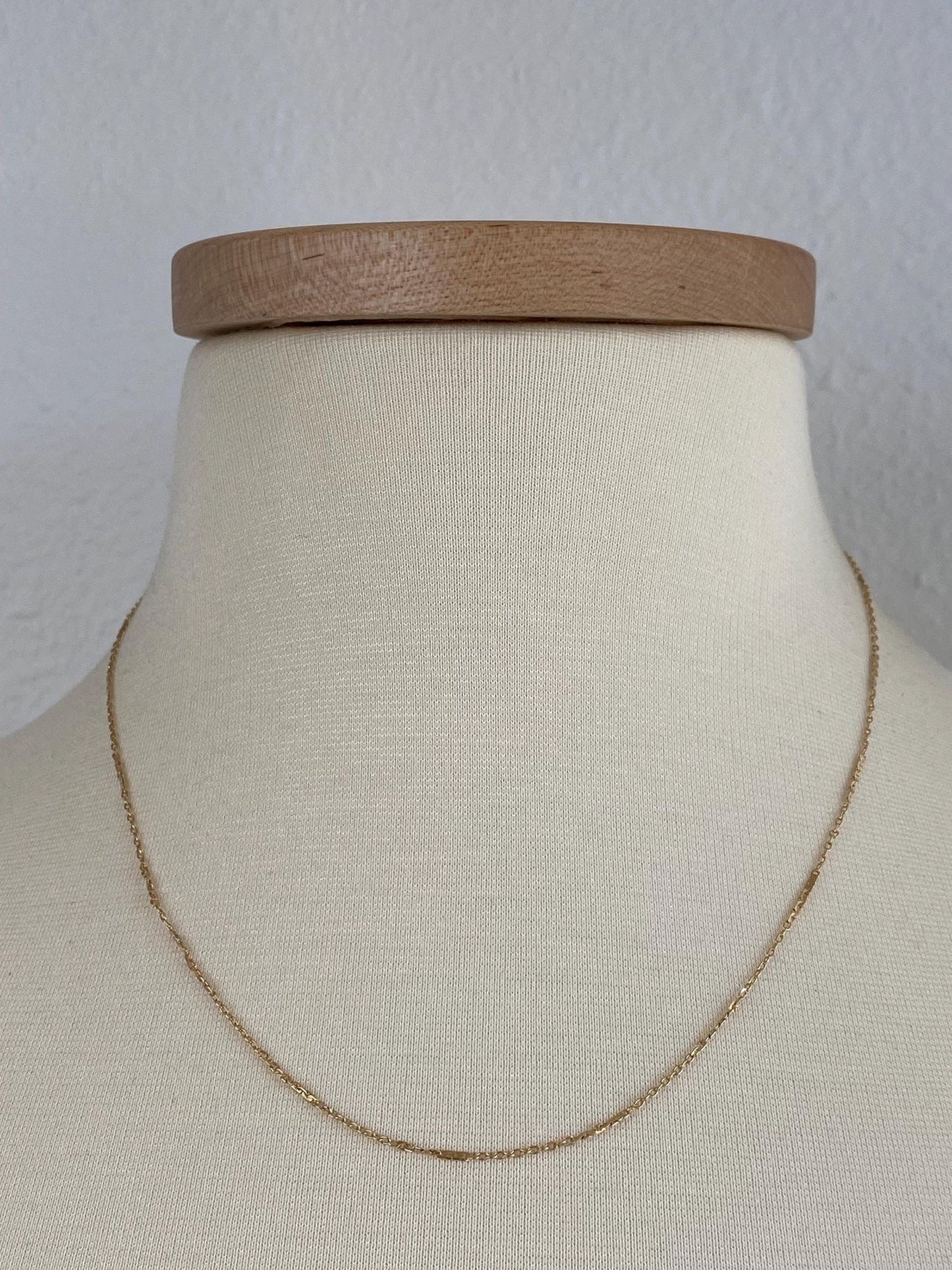 Vintage Solid 14k Yellow Gold Designed Cable Link Chain Necklace - 18.5 inches