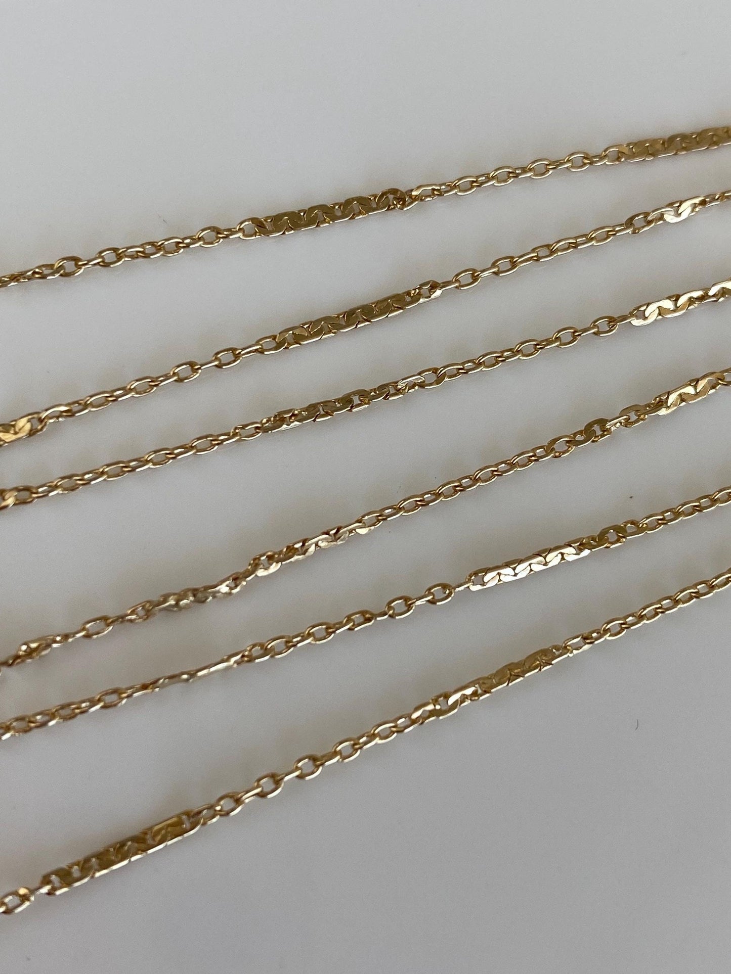 Vintage Solid 14k Yellow Gold Designed Cable Link Chain Necklace - 18.5 inches