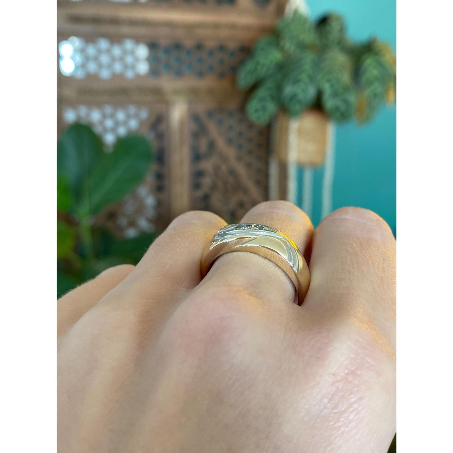 Vintage Solid 14k Yellow & White Gold Diamond Ring Band - Size 9.5