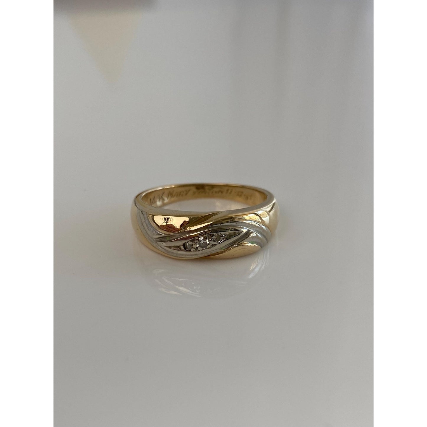 Vintage Solid 14k Yellow & White Gold Diamond Ring Band - Size 9.5