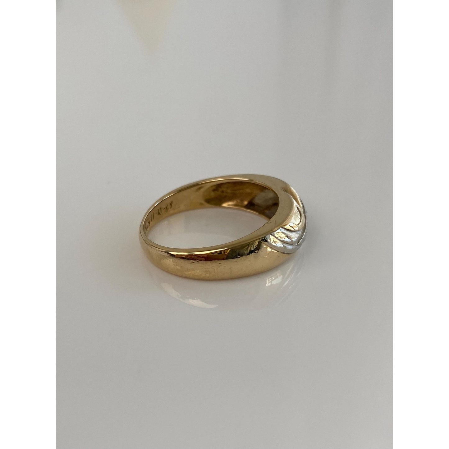 Vintage Solid 14k Yellow & White Gold Diamond Ring Band - Size 9.5