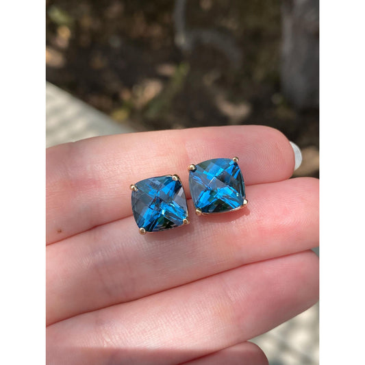 Vintage Solid 14k Yellow Gold Topaz Stud Earrings