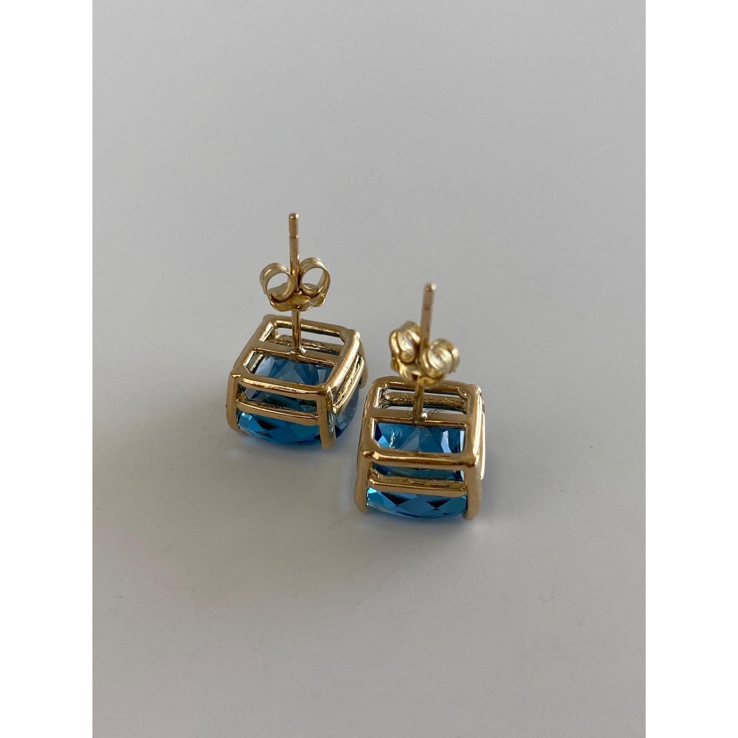 Vintage Solid 14k Yellow Gold Topaz Stud Earrings