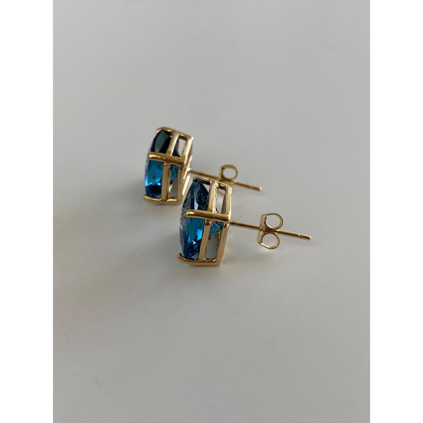 Vintage Solid 14k Yellow Gold Topaz Stud Earrings