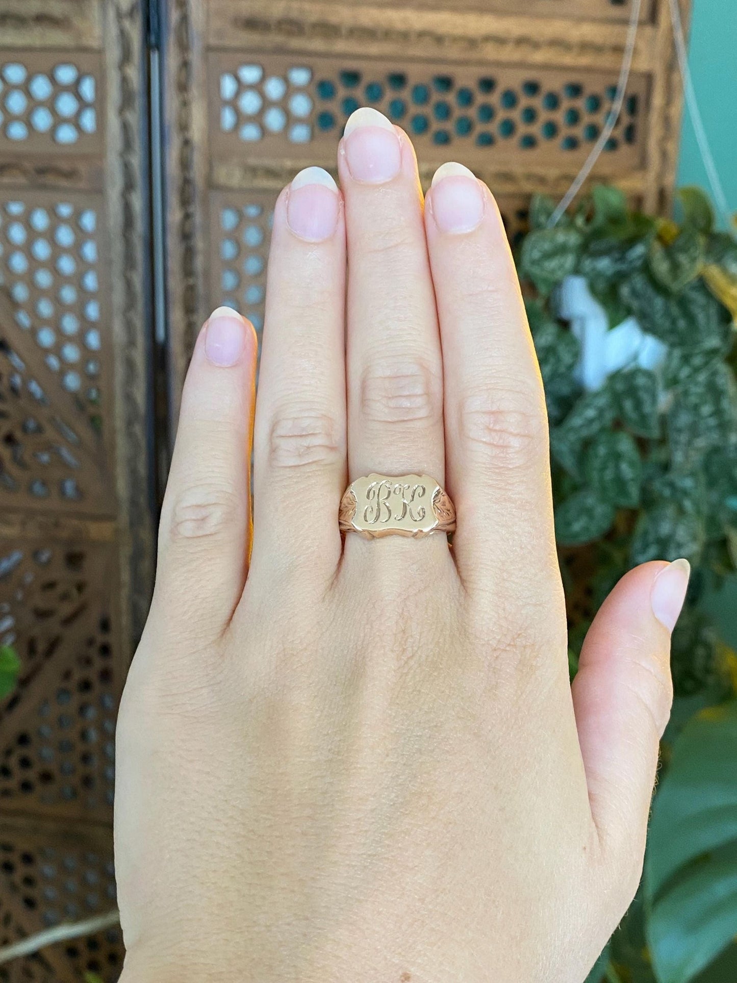 Vintage Solid 10k Rosey Gold Monogram 'BK' Designed Signet Ring - Size 9
