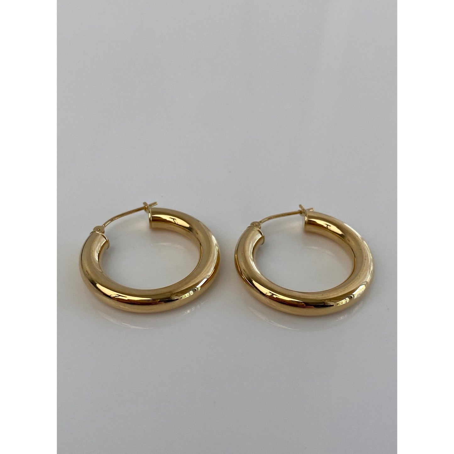 Vintage 18k Yellow Gold Chunky Hoop Earrings
