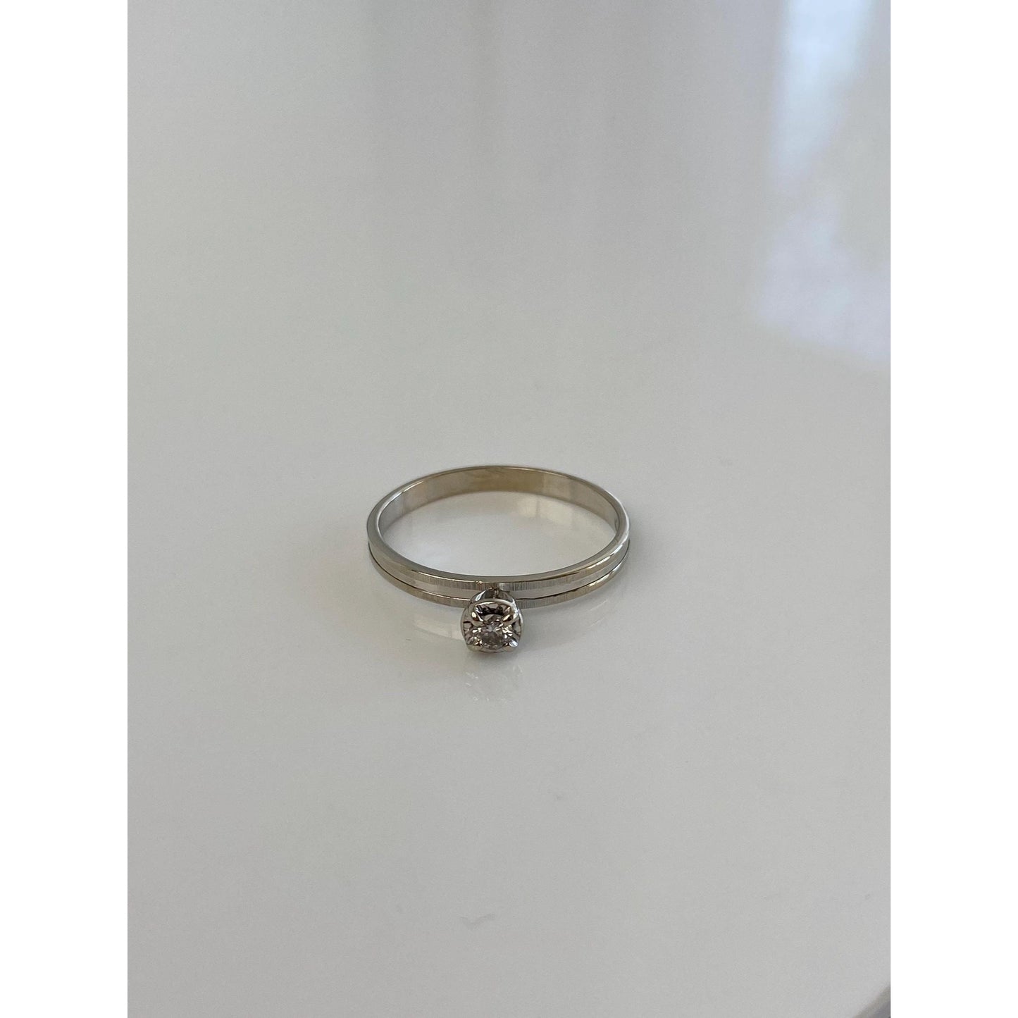 Vintage Solid 14k White Gold Diamond Ring - Size 5.75