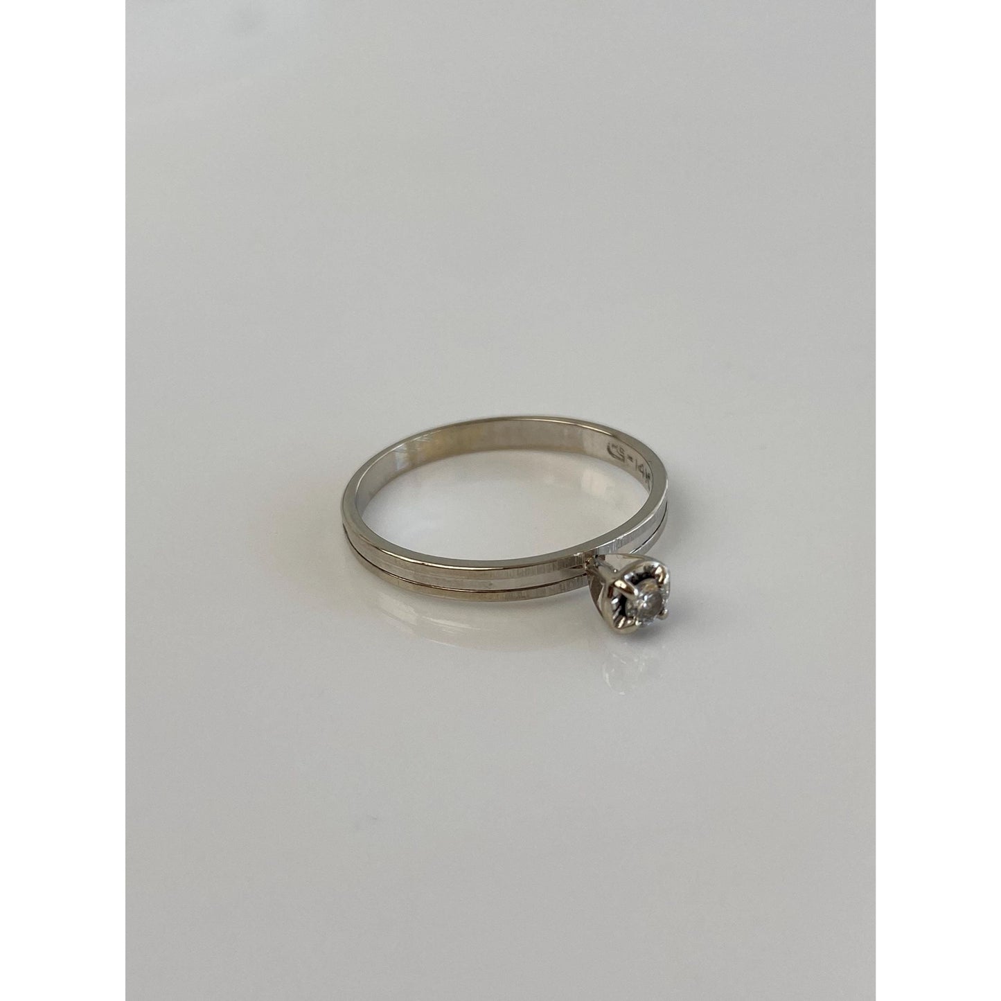 Vintage Solid 14k White Gold Diamond Ring - Size 5.75