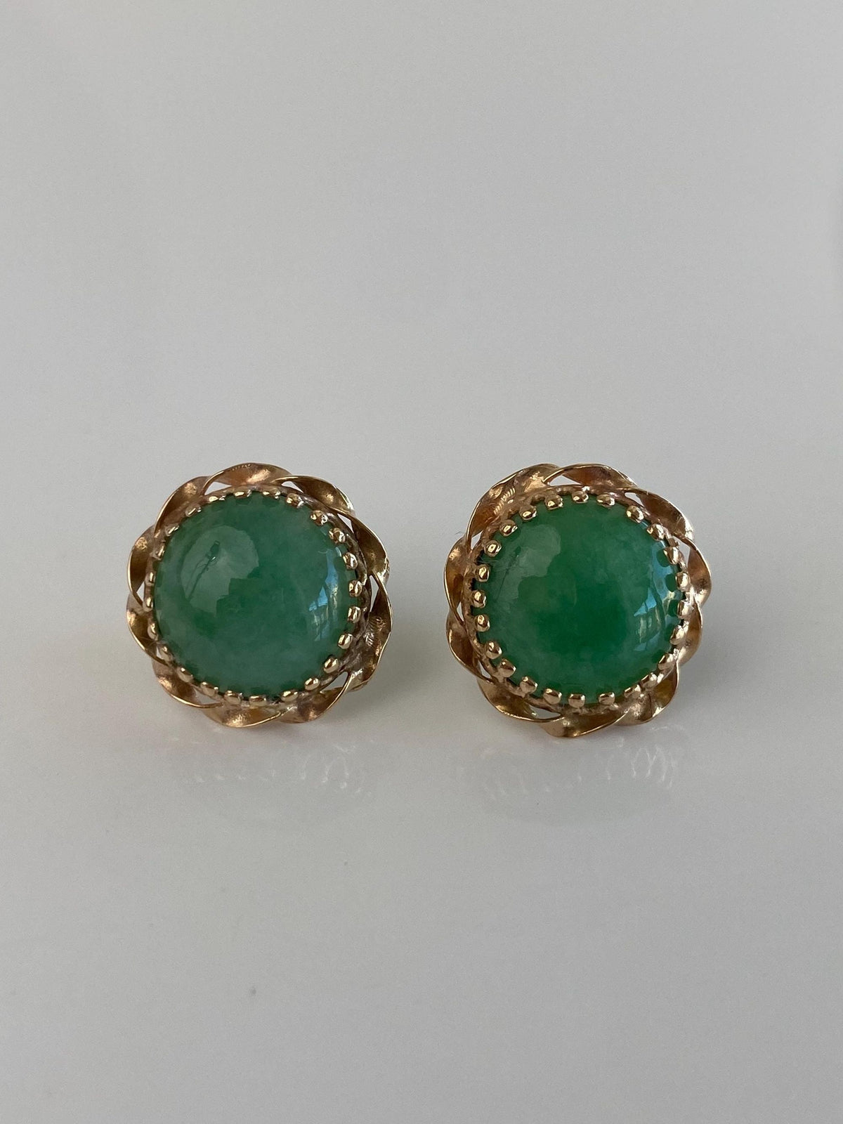 Vintage Solid 14k Yellow Gold Jade Drop Earrings