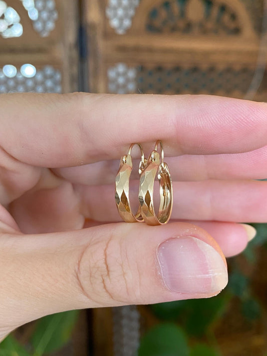 Vintage Solid 14k Yellow Gold Faceted Hoop Earrings