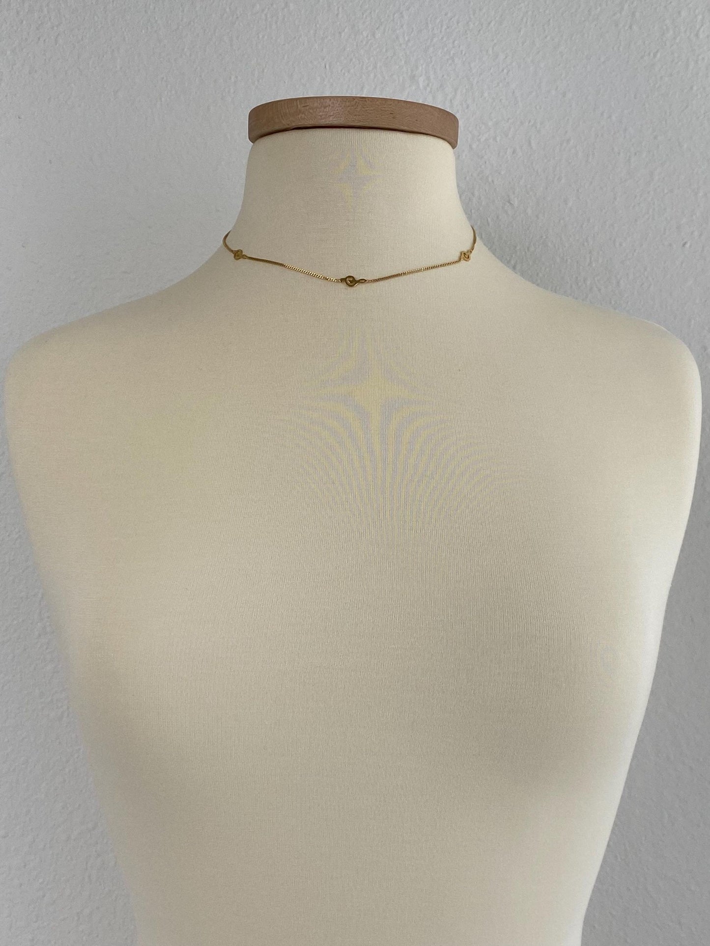 Vintage Solid 18k Yellow Gold Music Symbol Curb Chain Necklace - 16.25 inches