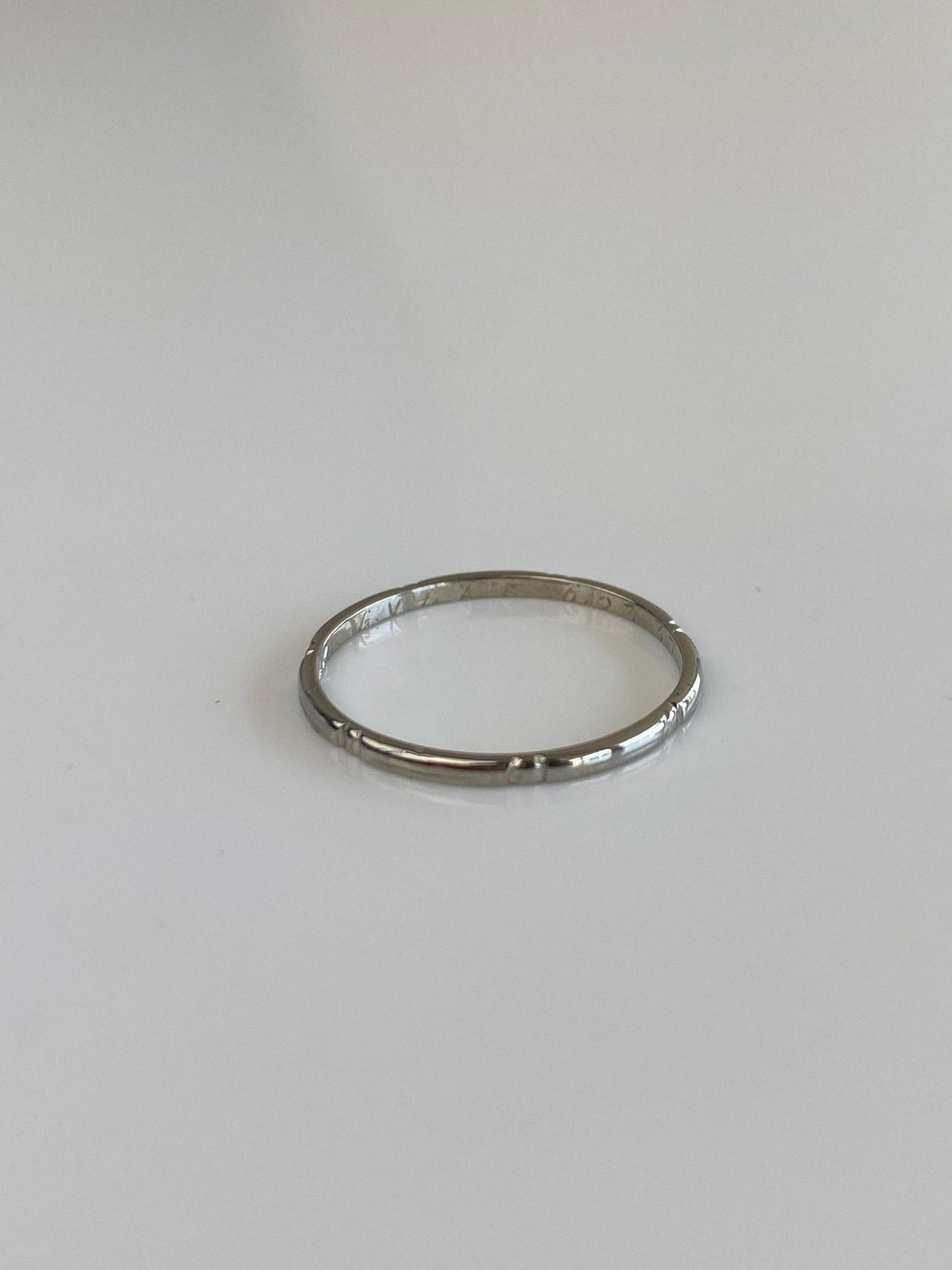 Vintage Solid 14k White Gold Designed Ring Band - Size 5.75